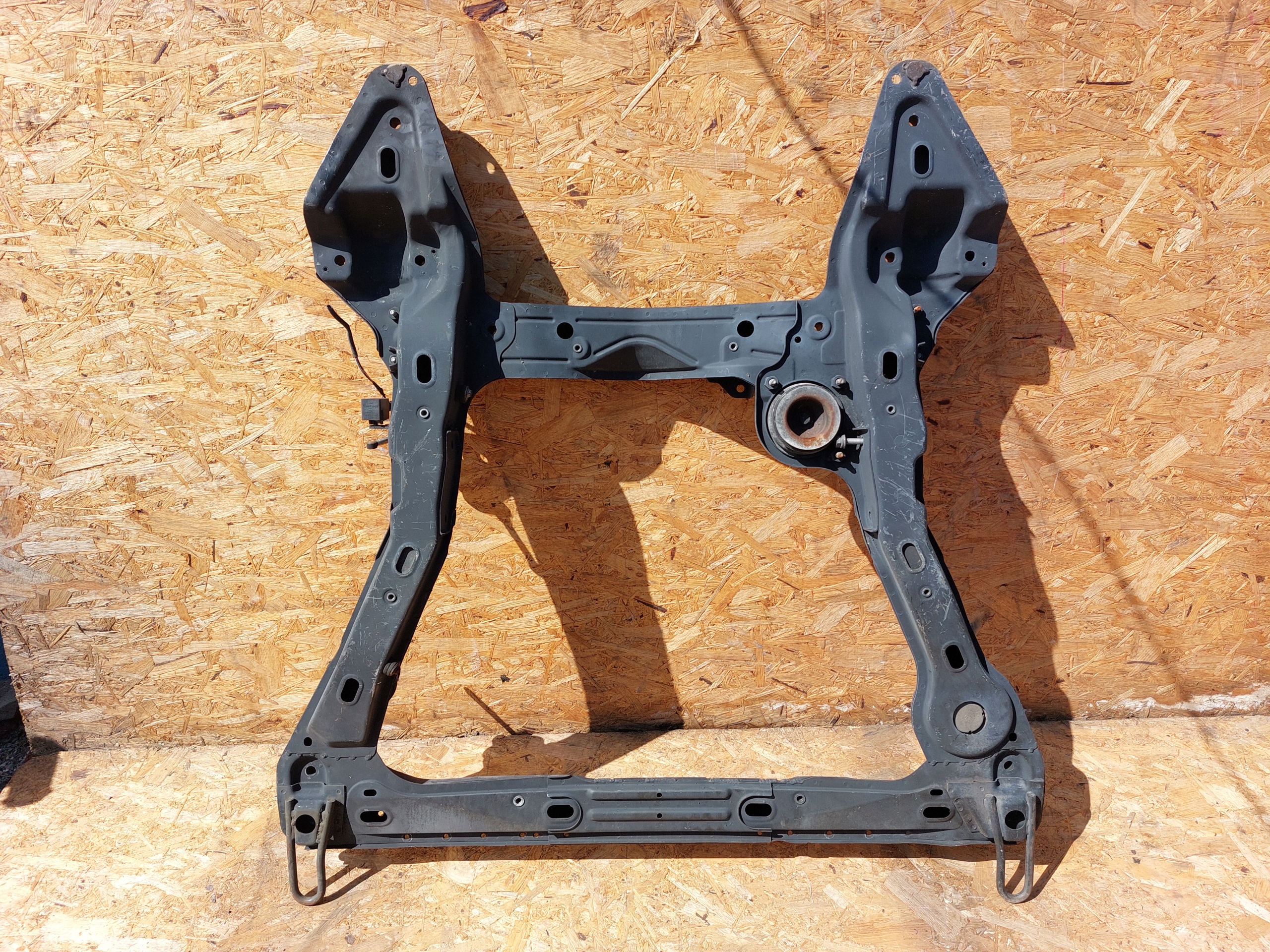 axle beam axle beam subframe Alfa Romeo 166