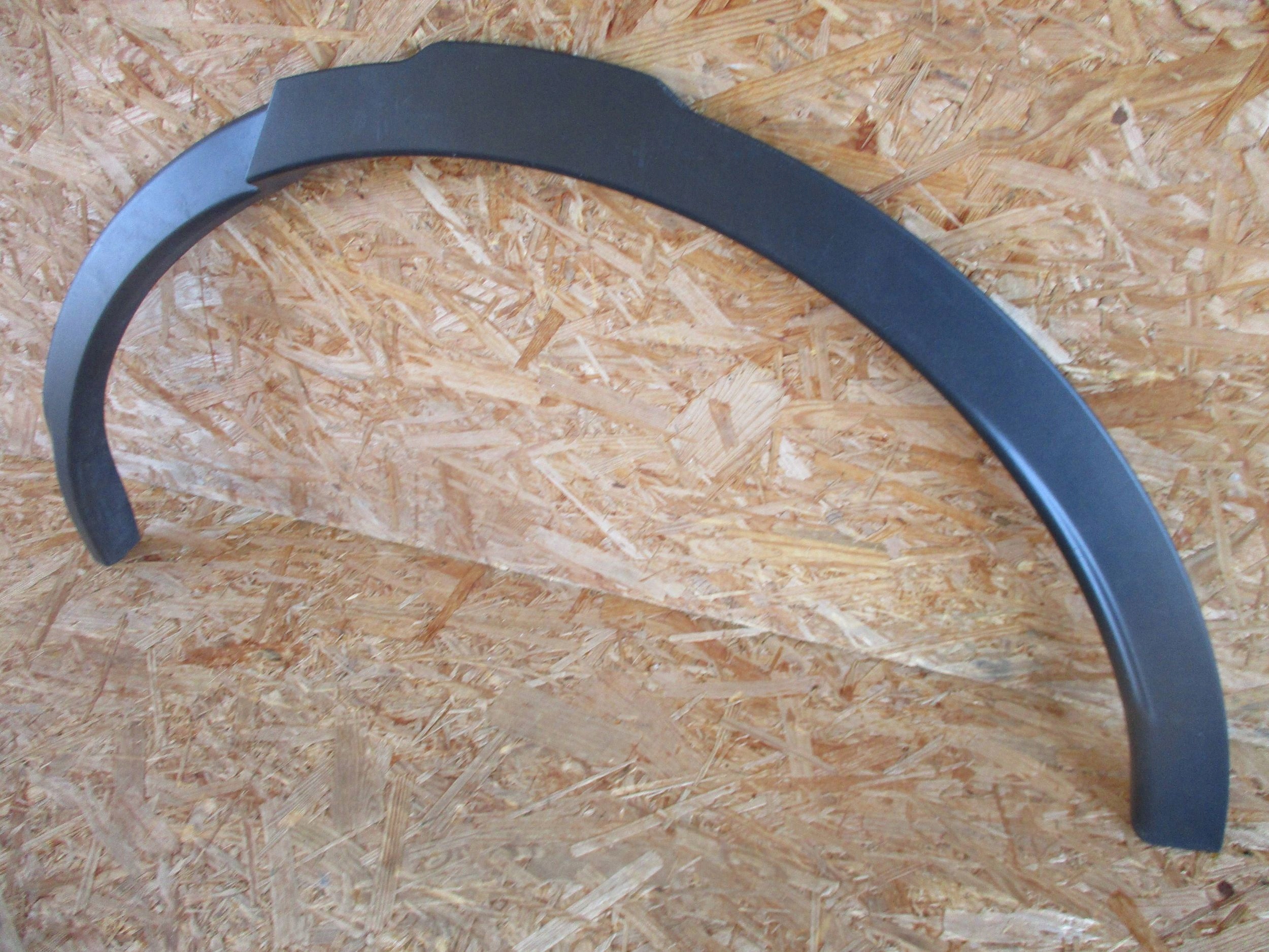 modanatura parafango posteriore sinistra RANGE ROVER DISCOVERY SPORT L550