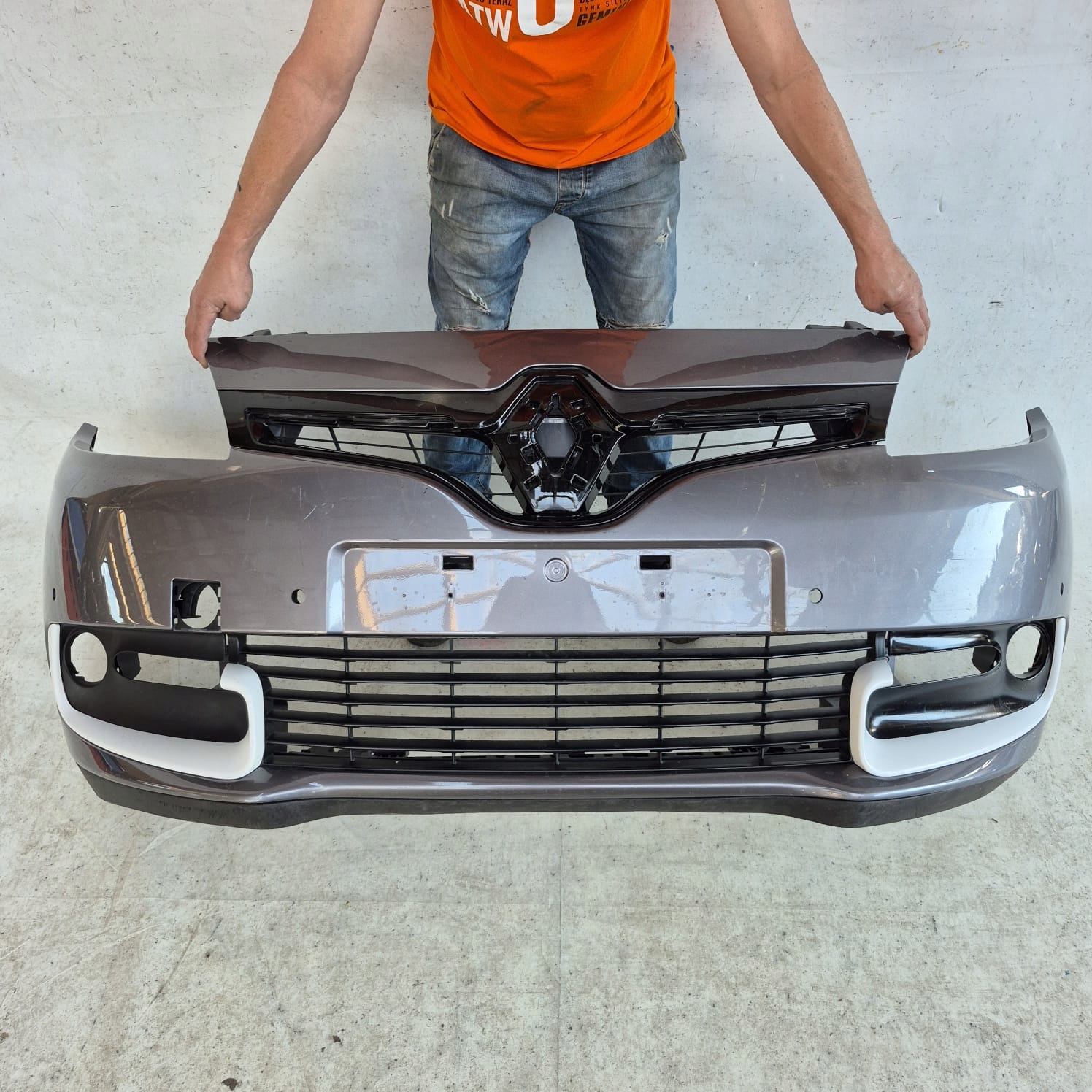 RENAULT SCENIC III 3 LIFT 13-16 bumper front front PDC