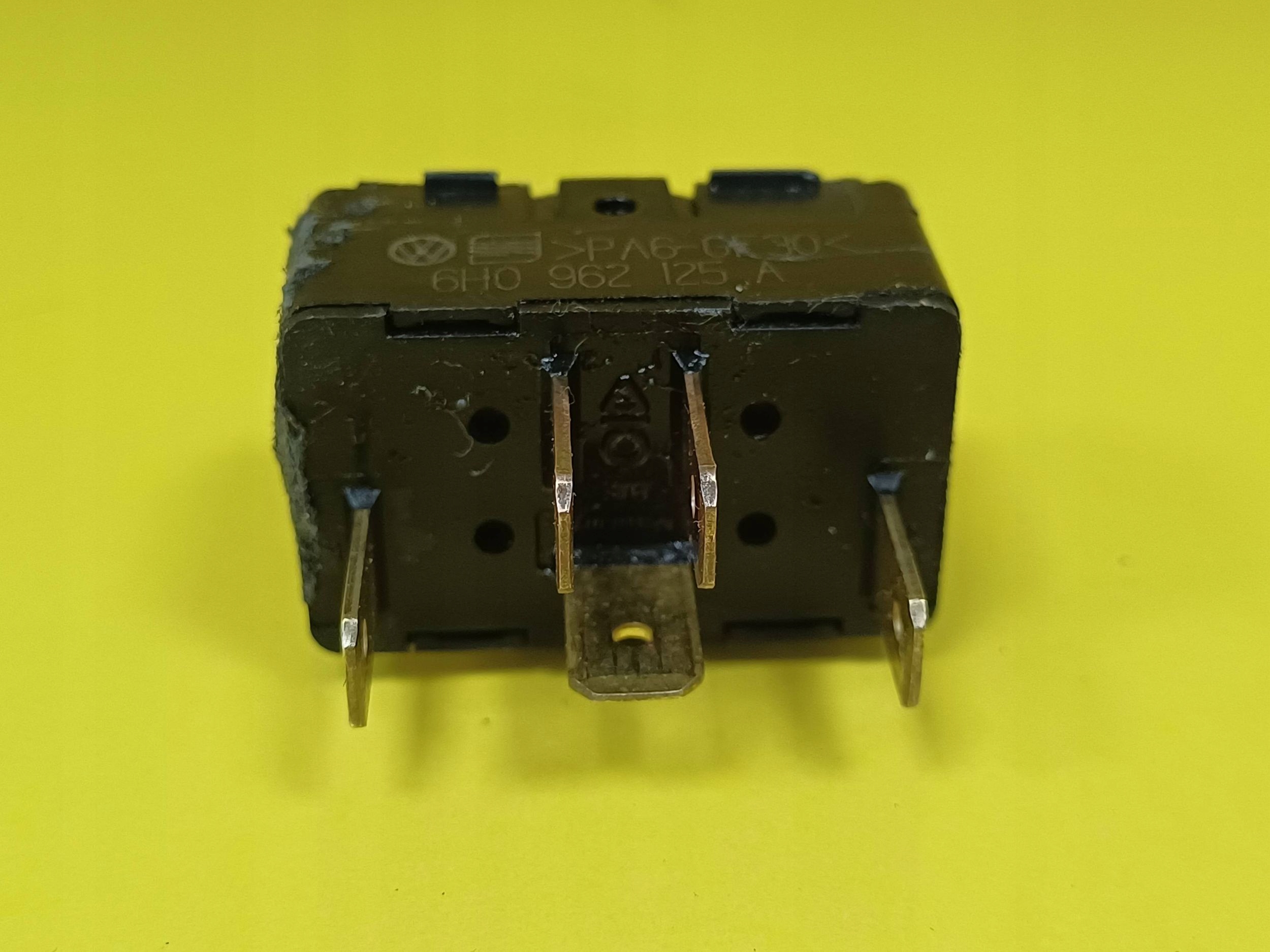 button of a lock central SEAT AROSA 6H0 962 125A