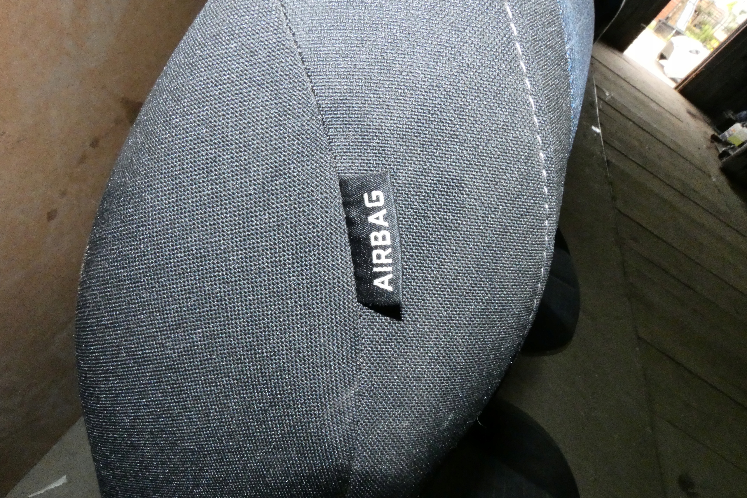 PEUGEOT 208 II seat sitting place front left right