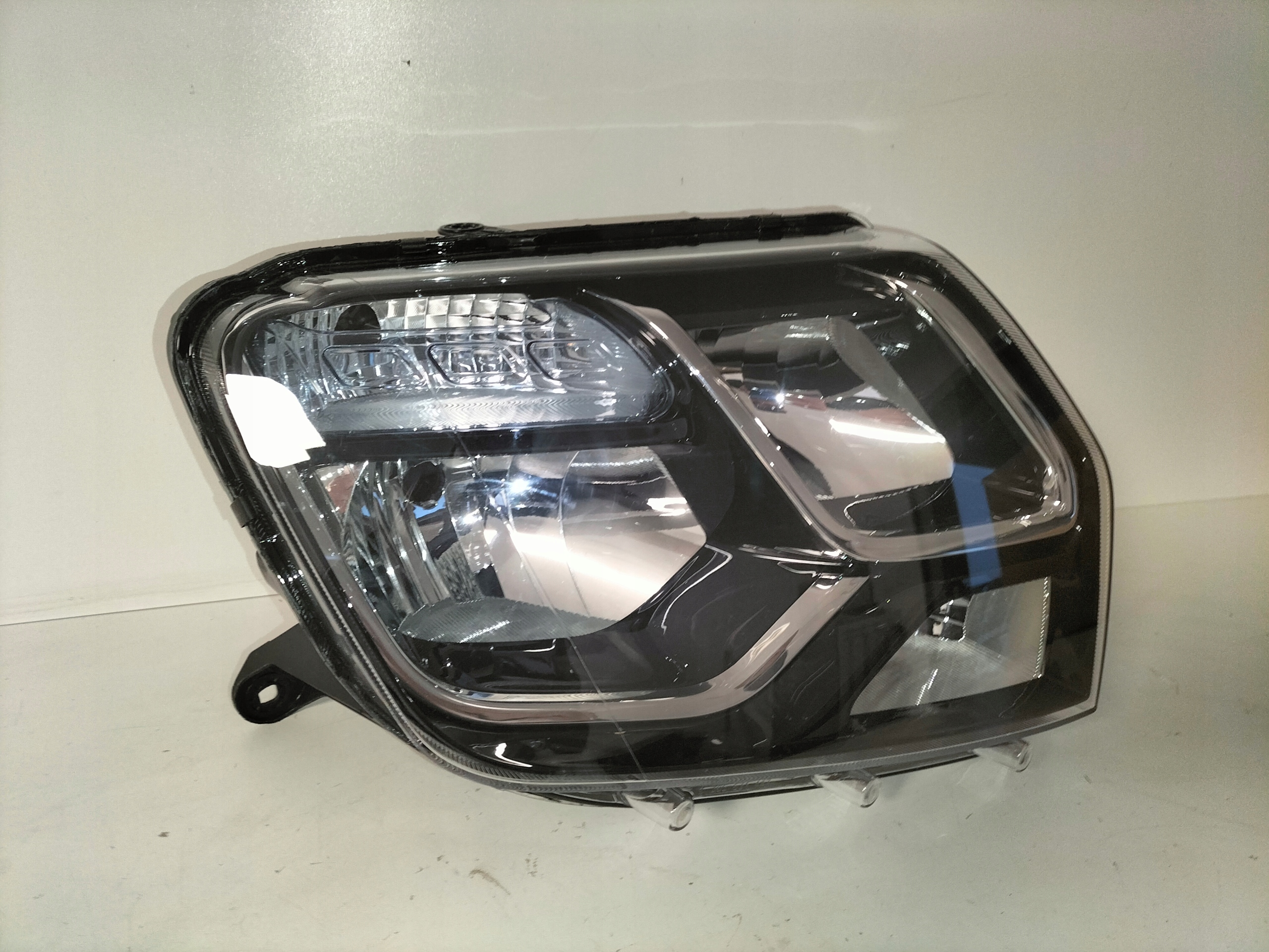 light front reflektor right DACIA DUSTER and LIFT 13-15