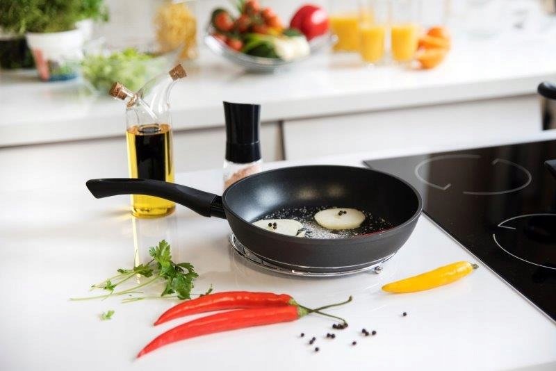 PATELNIA PATELKA ROYAL galicja 20 cm NON STICK Kolor czarny