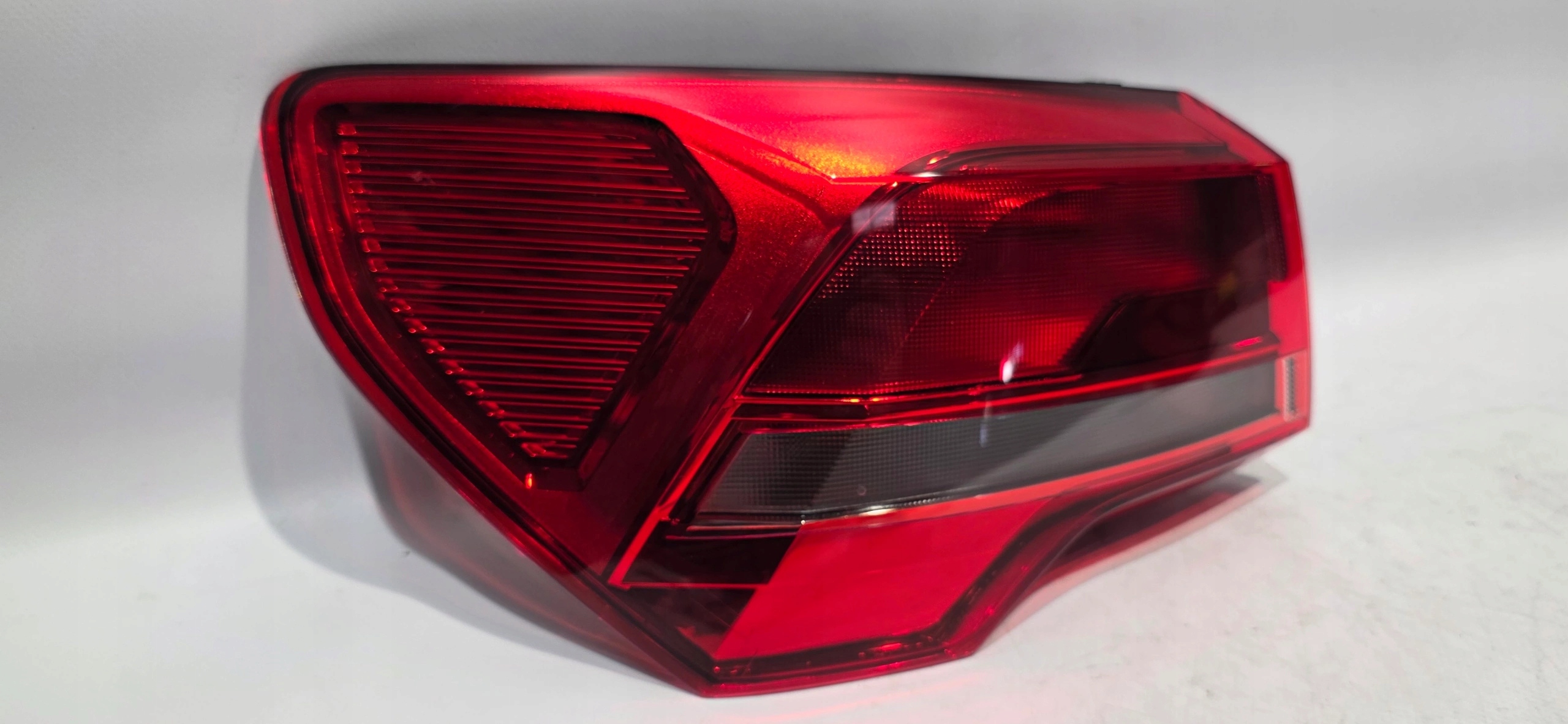 light left rear part AUDI Q3 II 18- original EUROPA 83A945069