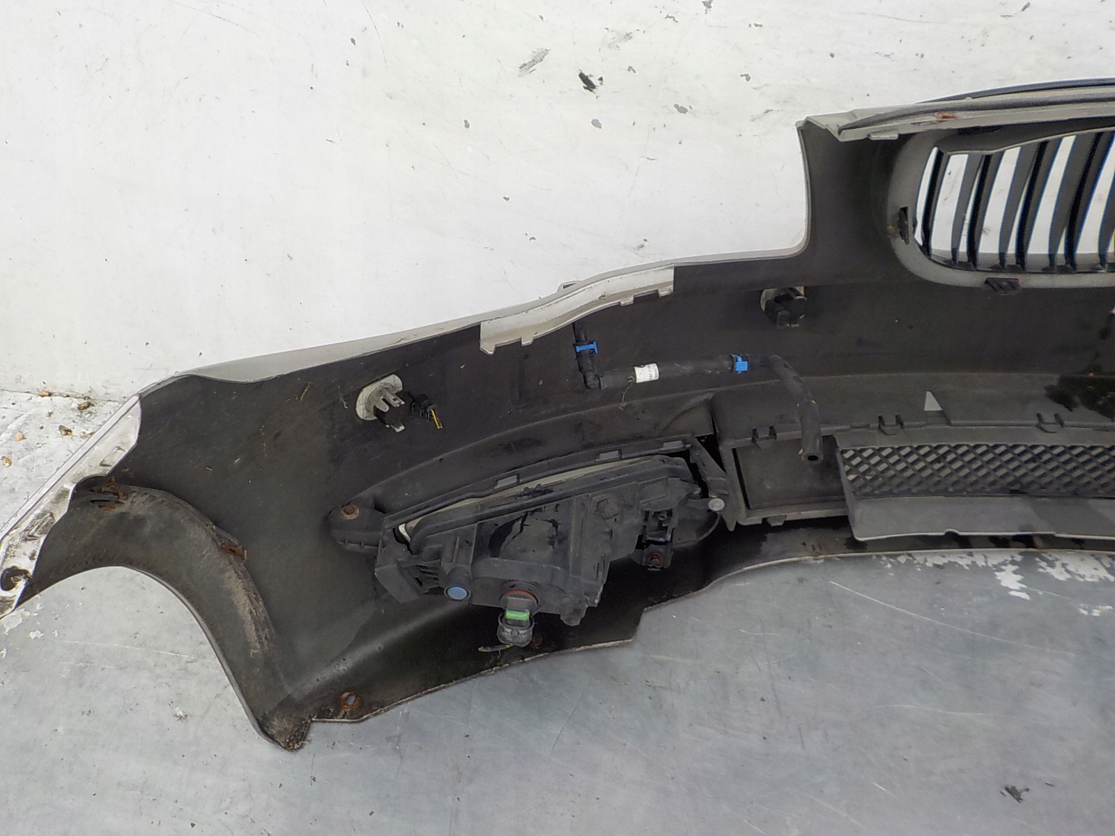 279 BMW 1 E82 E88 XSENON Spritzdüsen Stoßstange vorne vorne