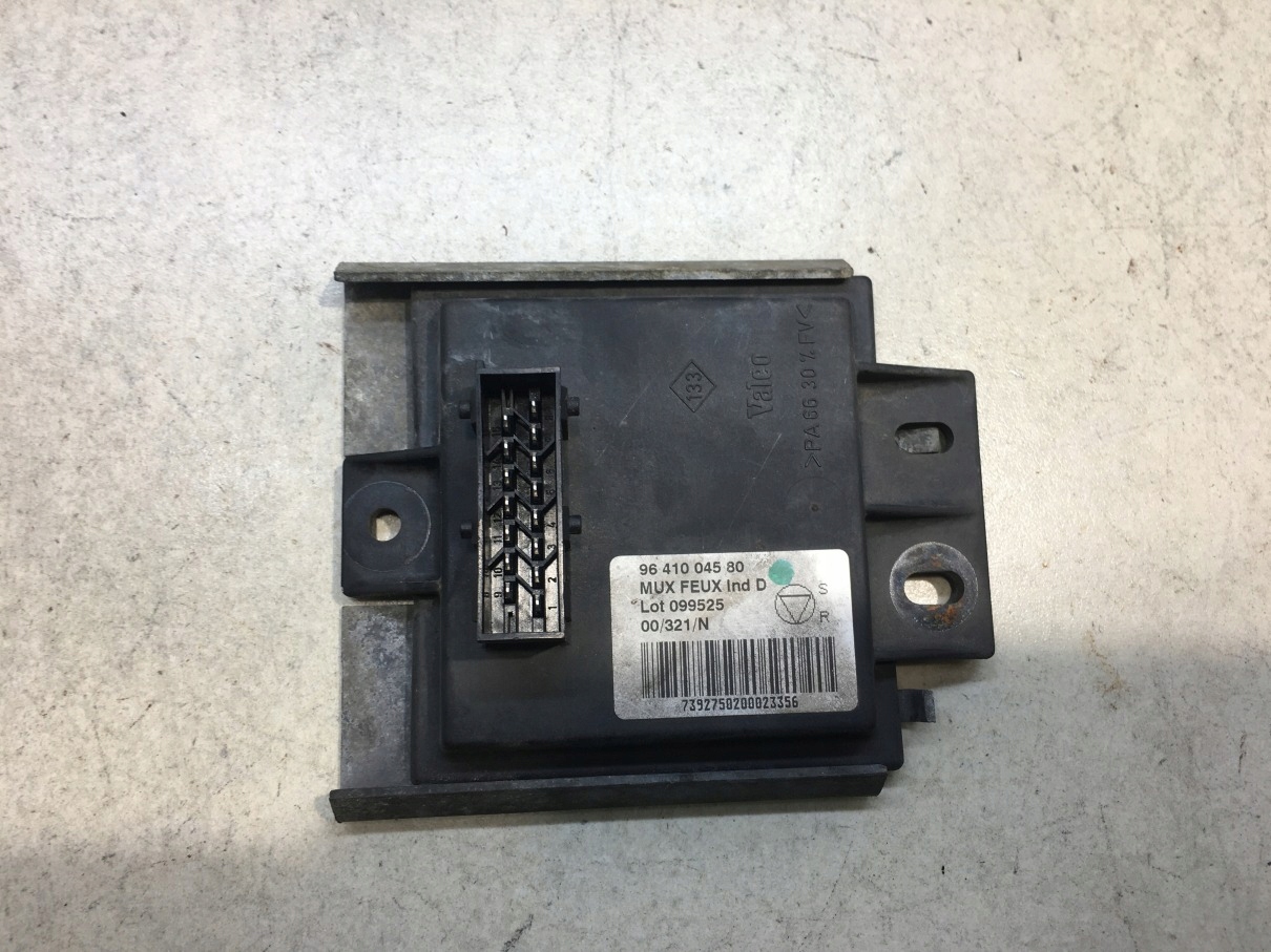 module ignition PEUGEOT 607 2.2 16V 9641004580