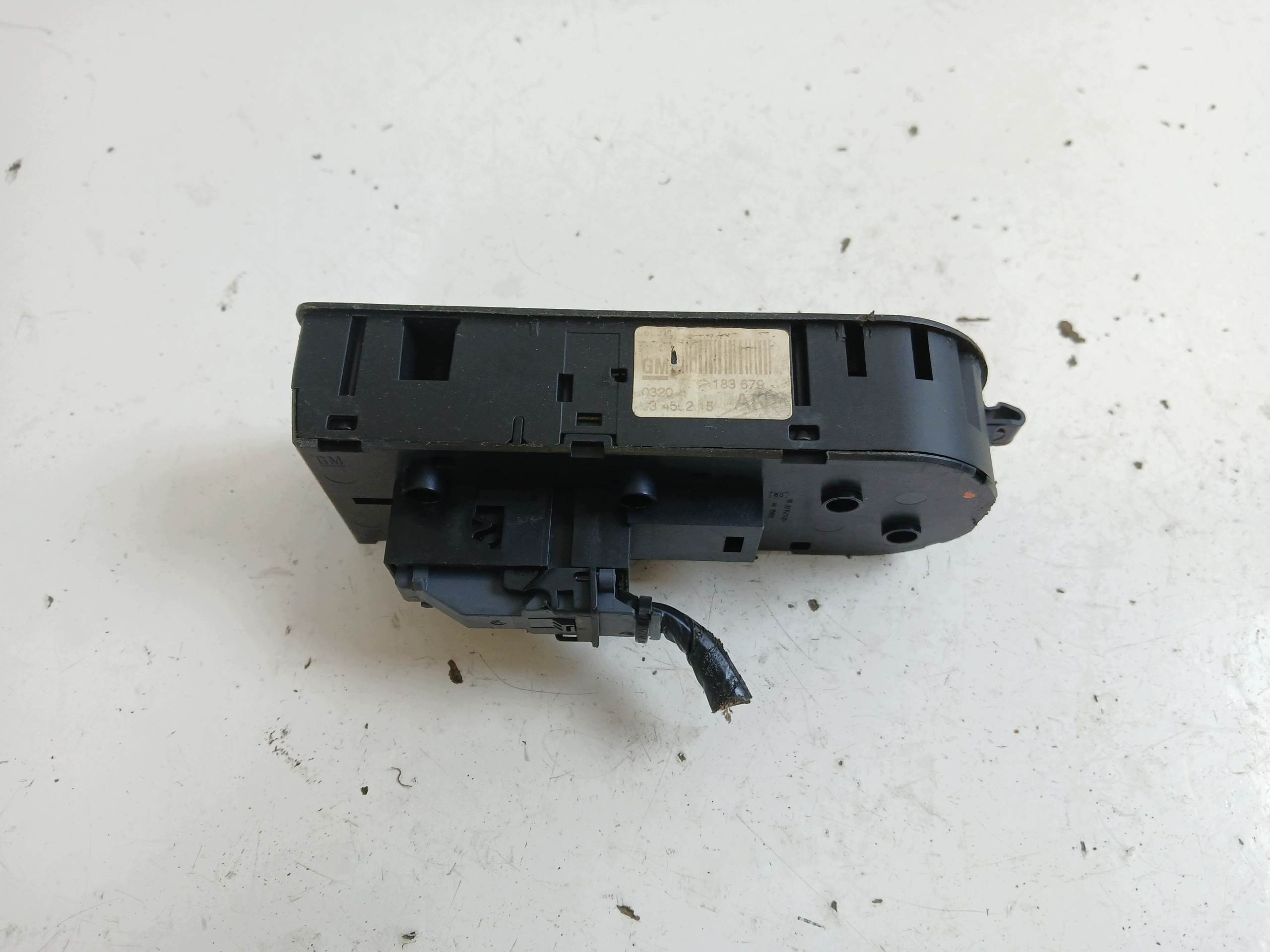 OPEL ASTRA H ZAFIRA B PANEL okna levý předek 13183679
