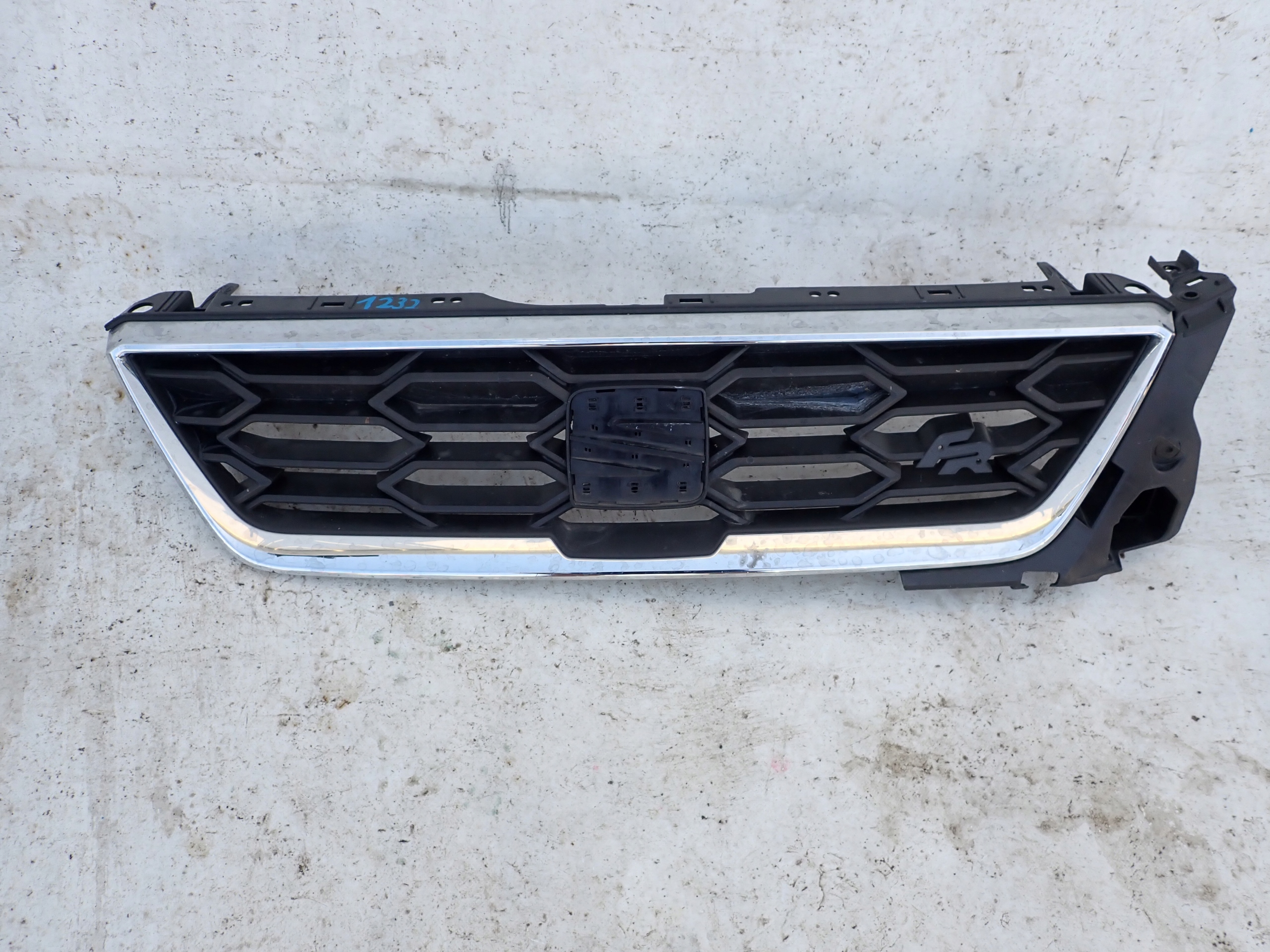 SEAT IBIZA V 6F0 FR 17- grill grille radiator