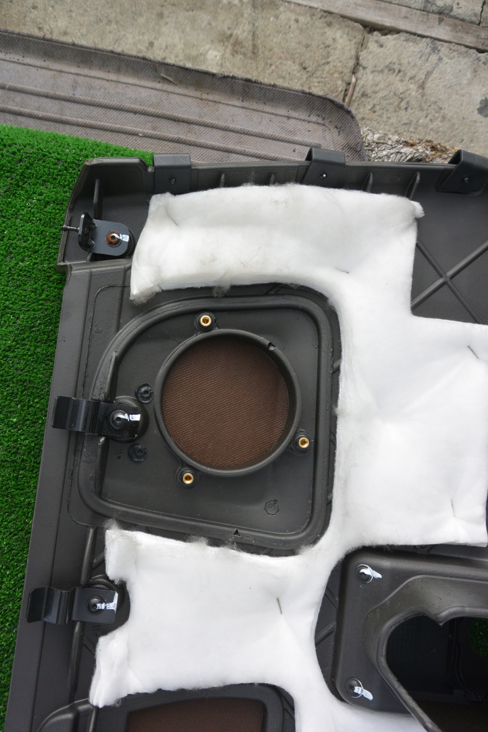 plato boot BOWERS&WILKINS MASERATI QUATTROPORTE VI