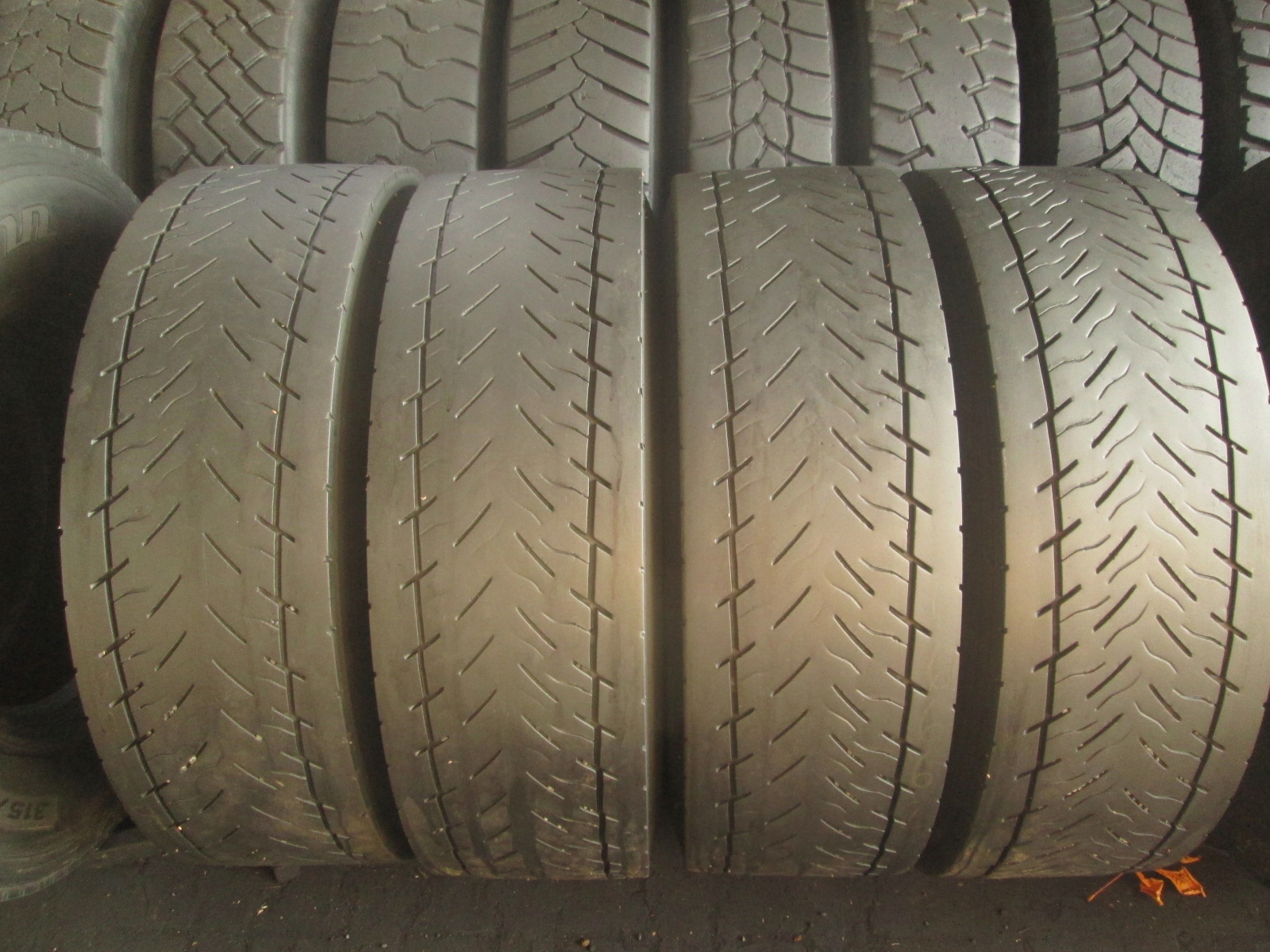 315 / 70R22.5 Goodyear KMAX D 4.ПК привод