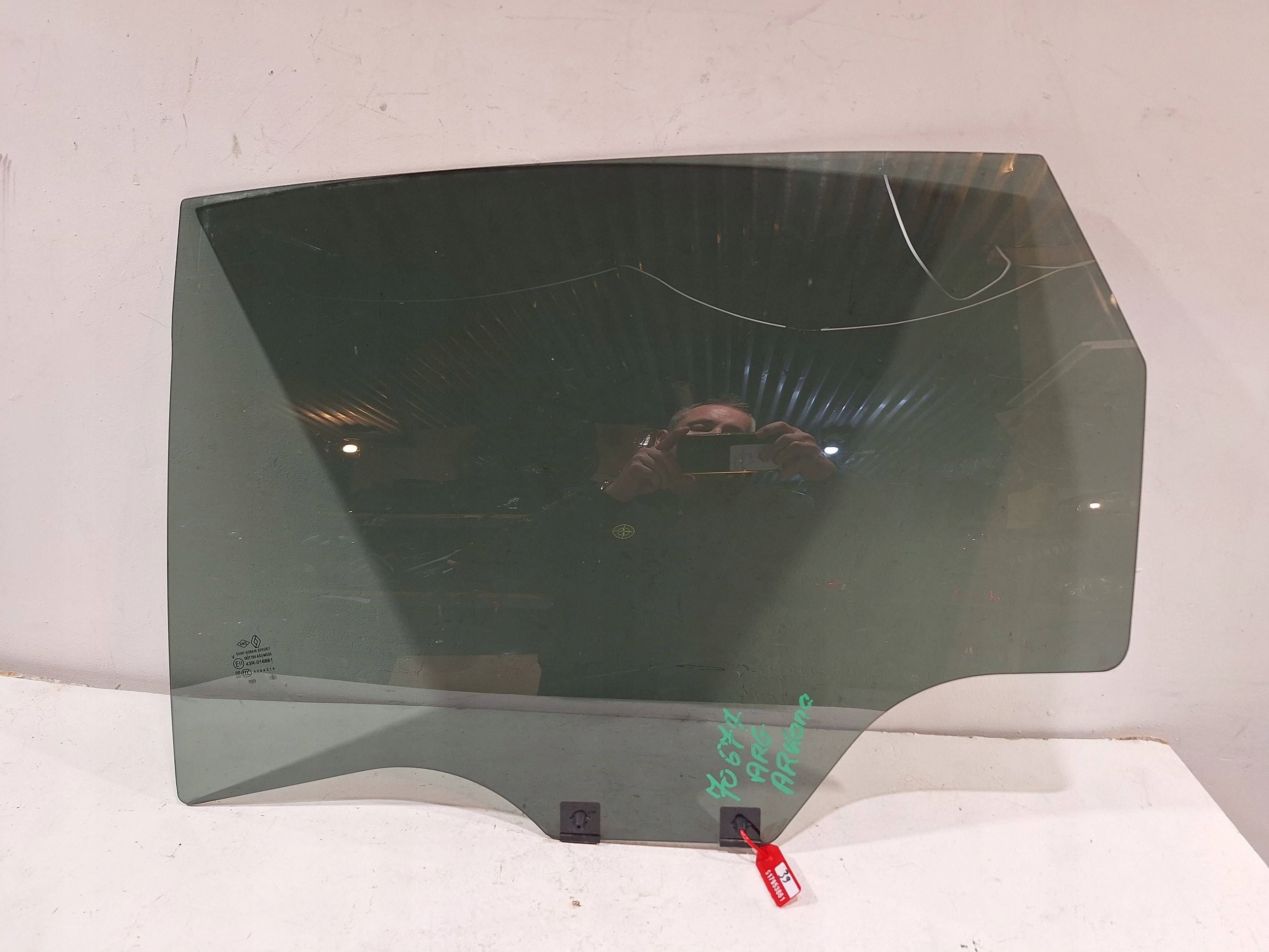 window door right rear part 43R-016881 RENAULT ARKANA
