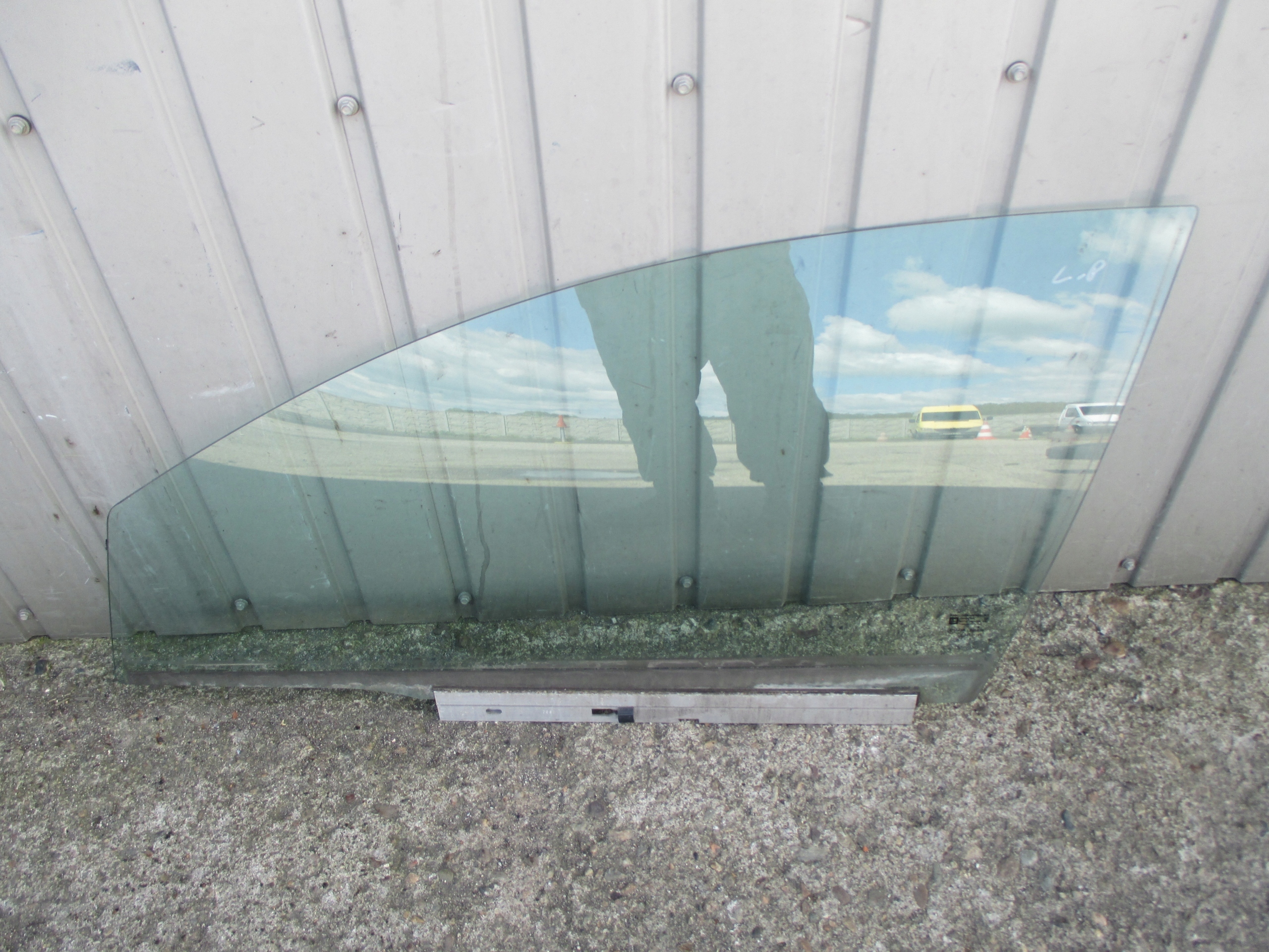 OPEL VECTRA C SIGNUM SZYBA LEWA PRZEDNIA