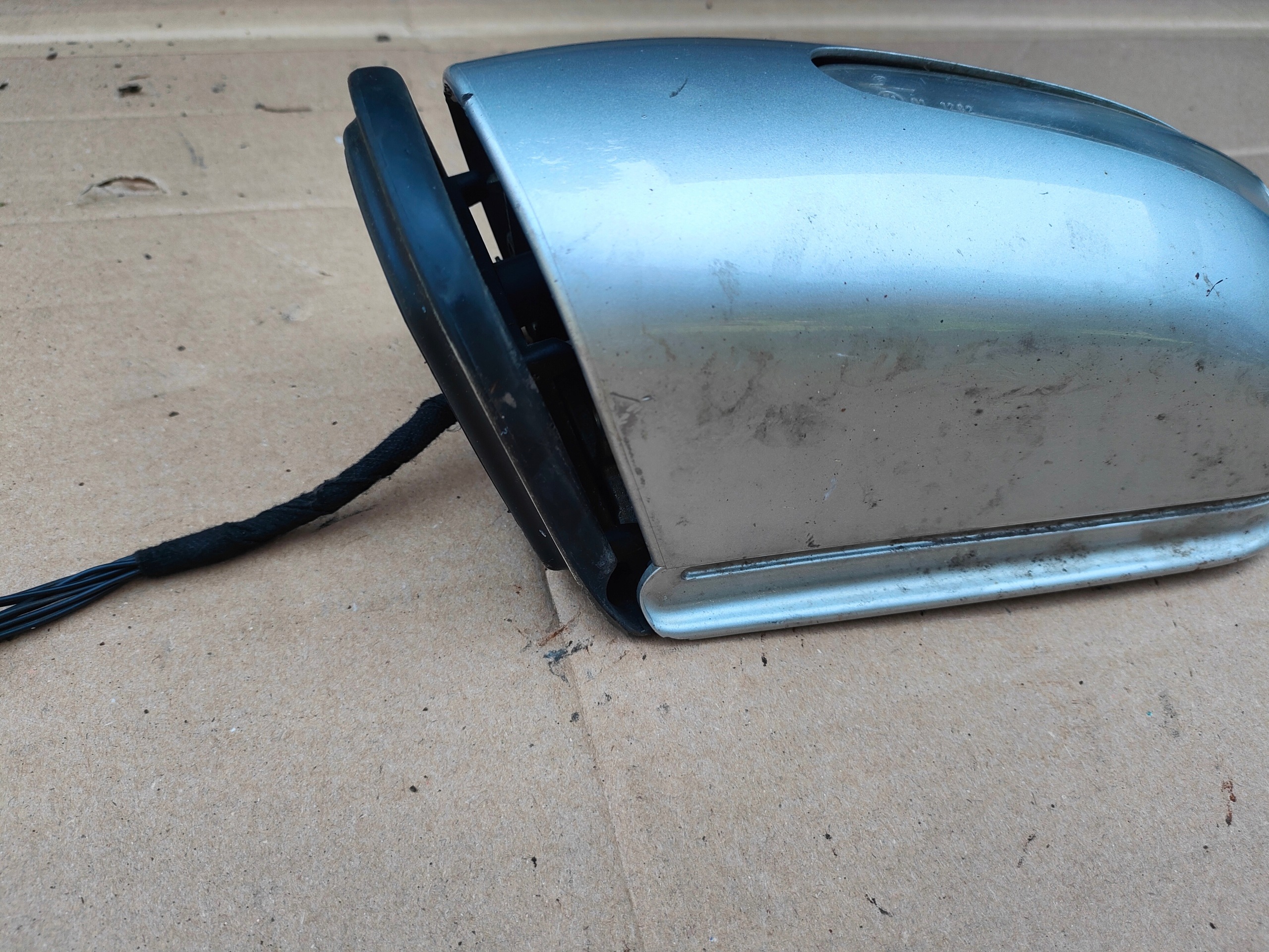 mirror left 9 PIN MERCEDES E W211 2038105993 A2038105993