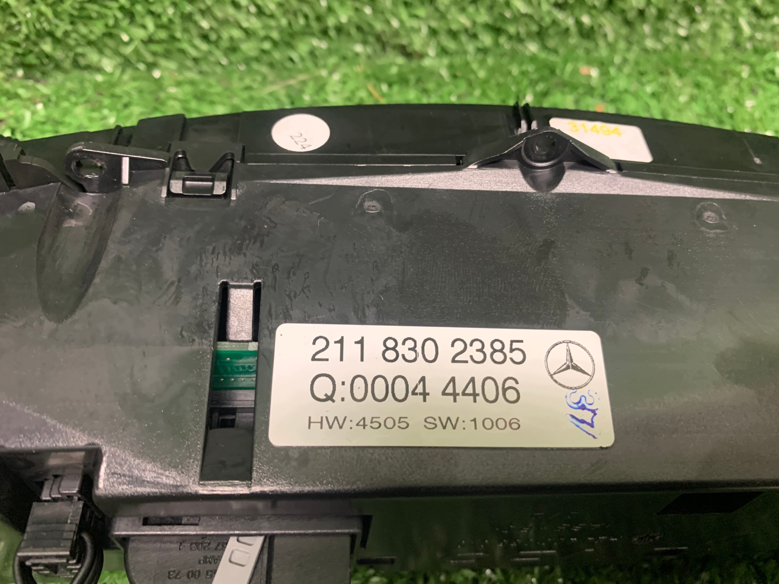 commande de climatisation MERCEDES W211 LIFT E-classe 2118302385