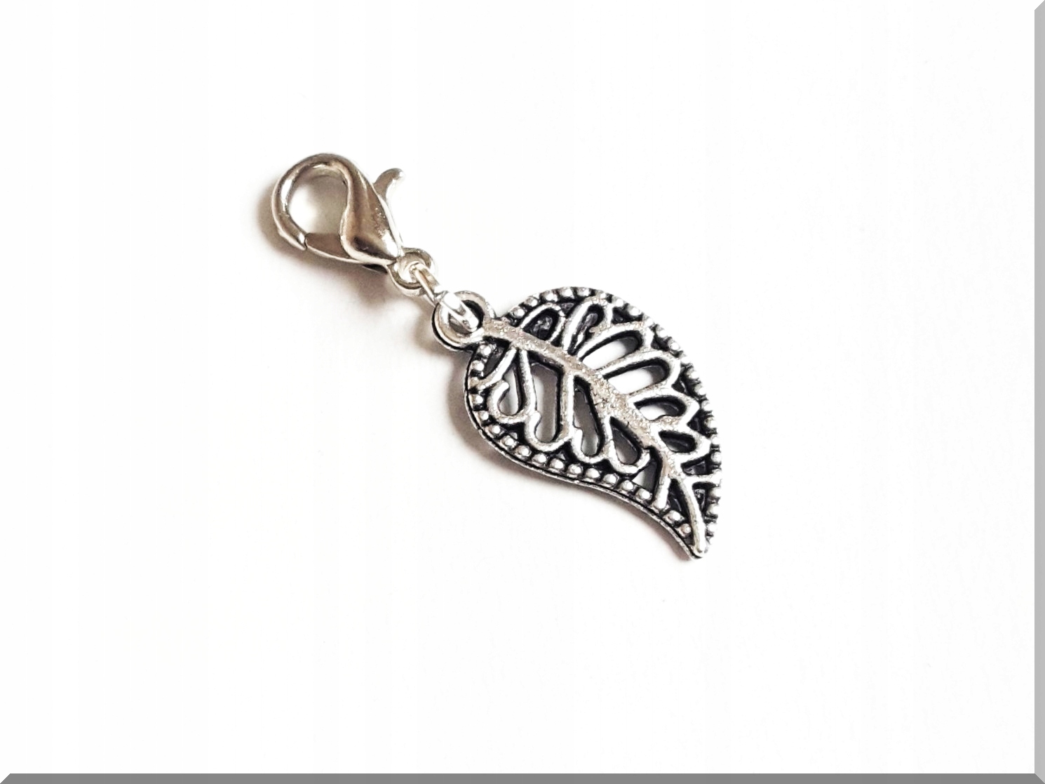 

Metalowa Zawieszka Charms Ażurowy Listek 010