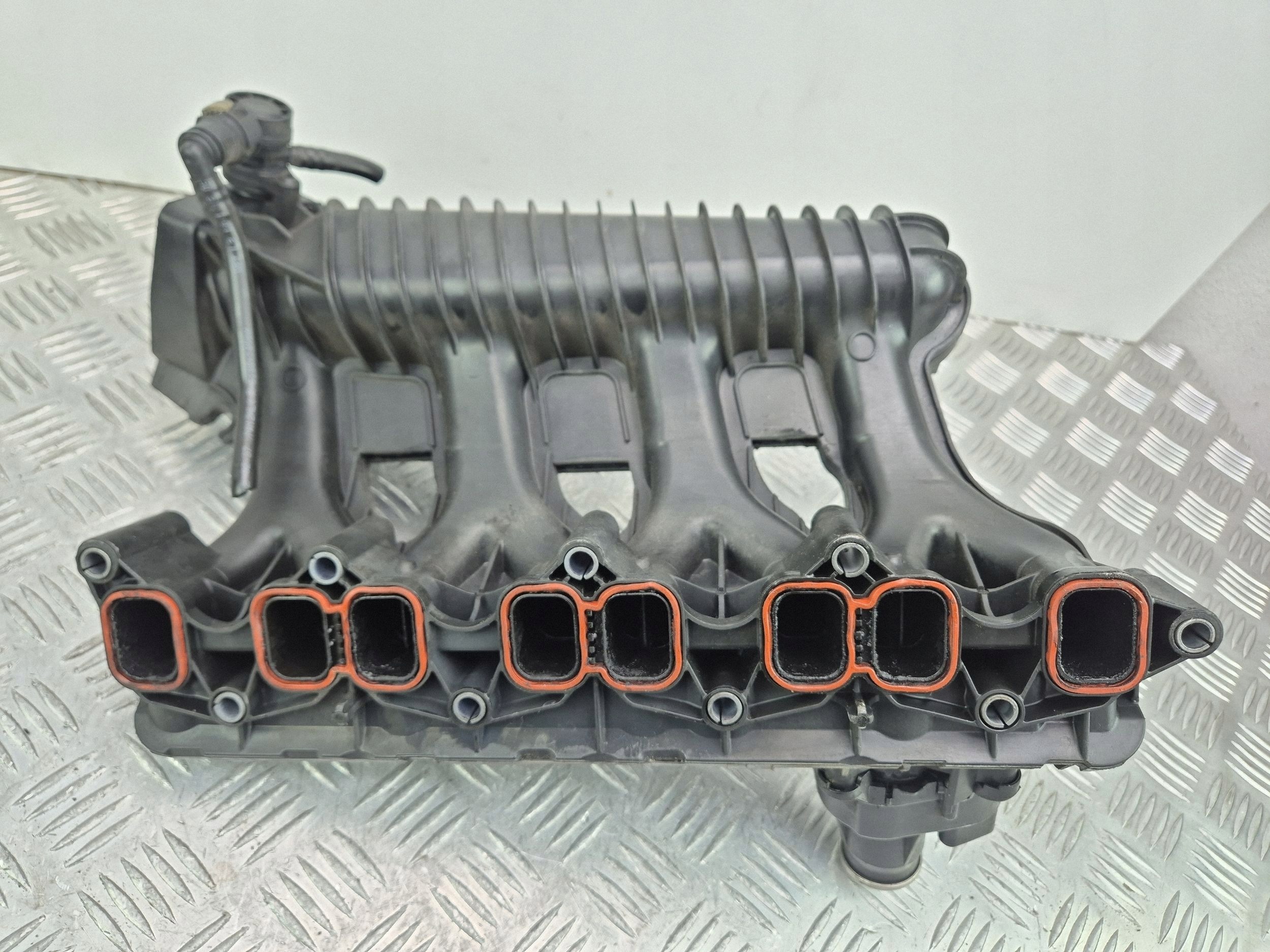 Mercedes E200 CGI W212 1.8 intake manifold A2710903037