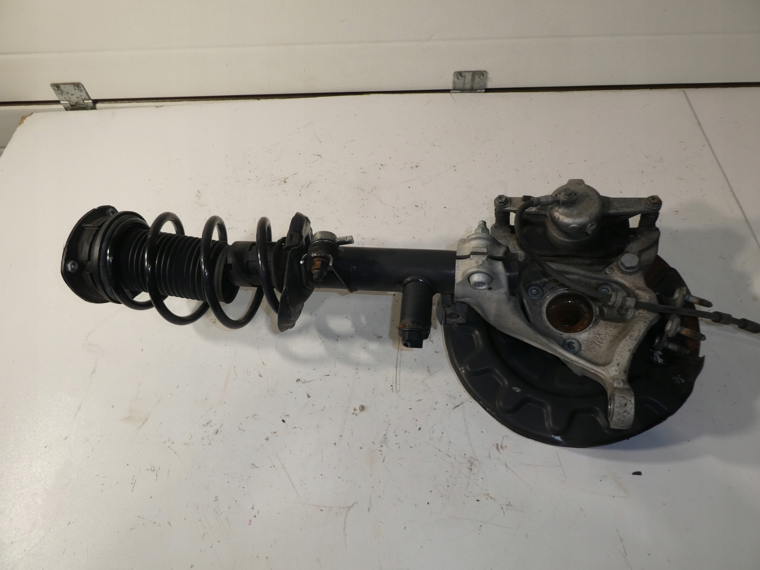 McPherson swing shock absorber caliper VW SKODA 3Q0413031BE
