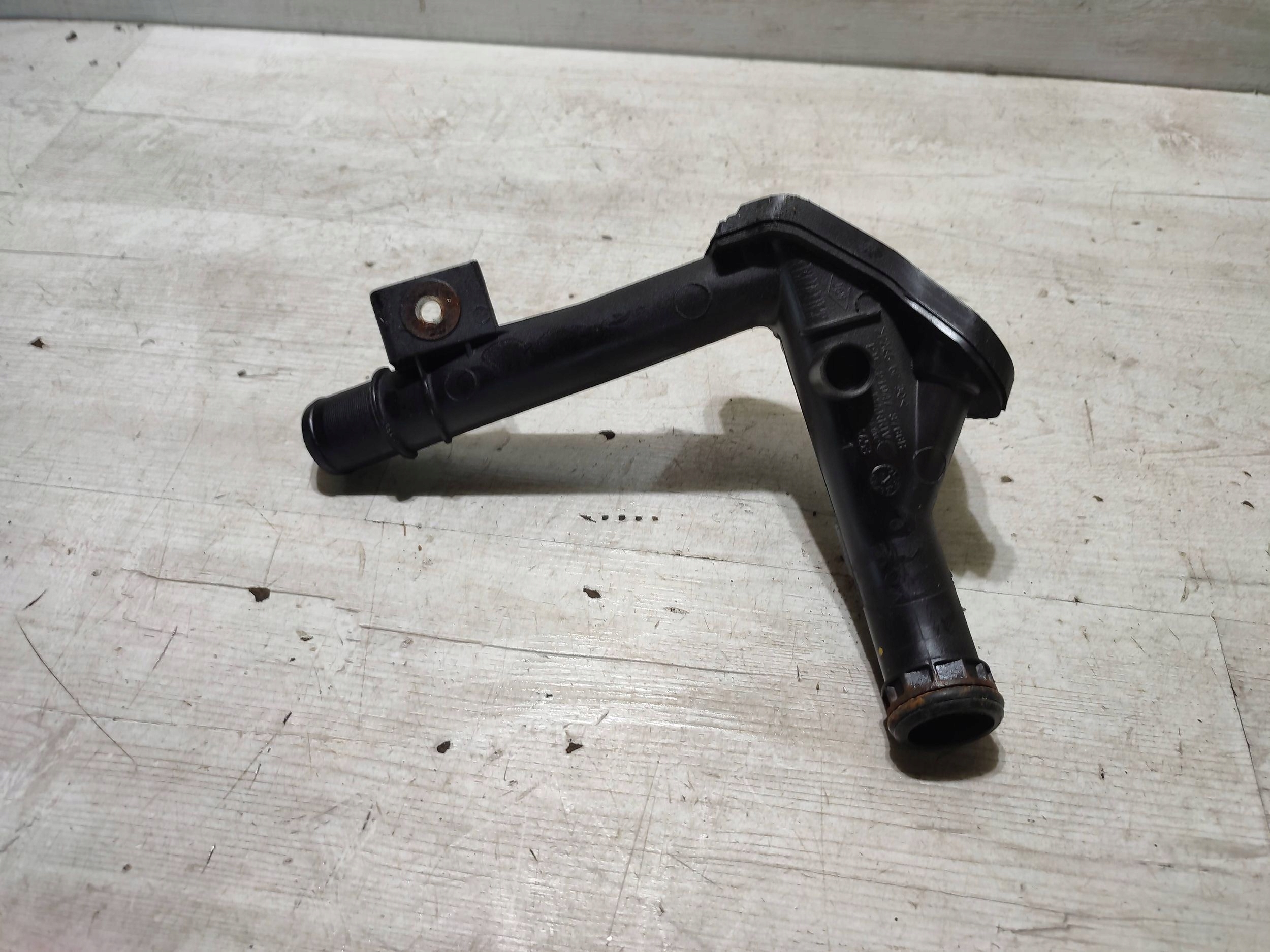 Mercedes-Benz GLA W156 2015 wiring / hose radiator