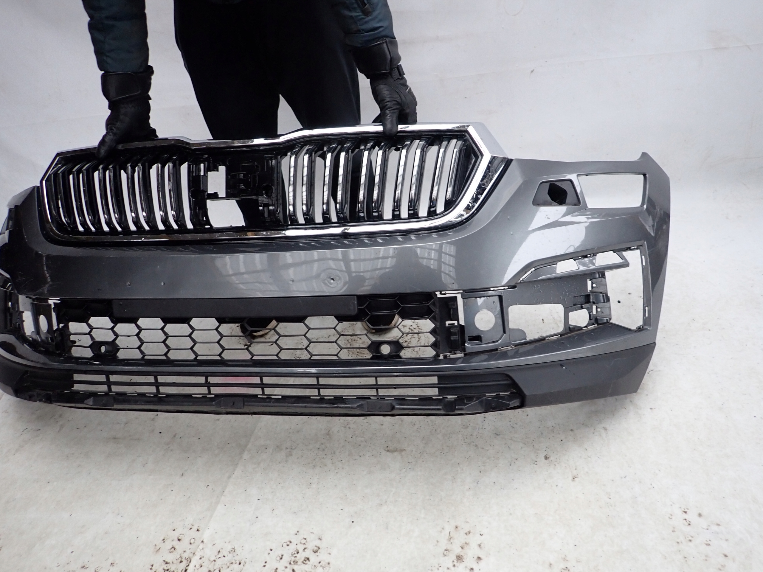 SKODA KODIAQ LIFT 21- bumper front front SPR 565807221H