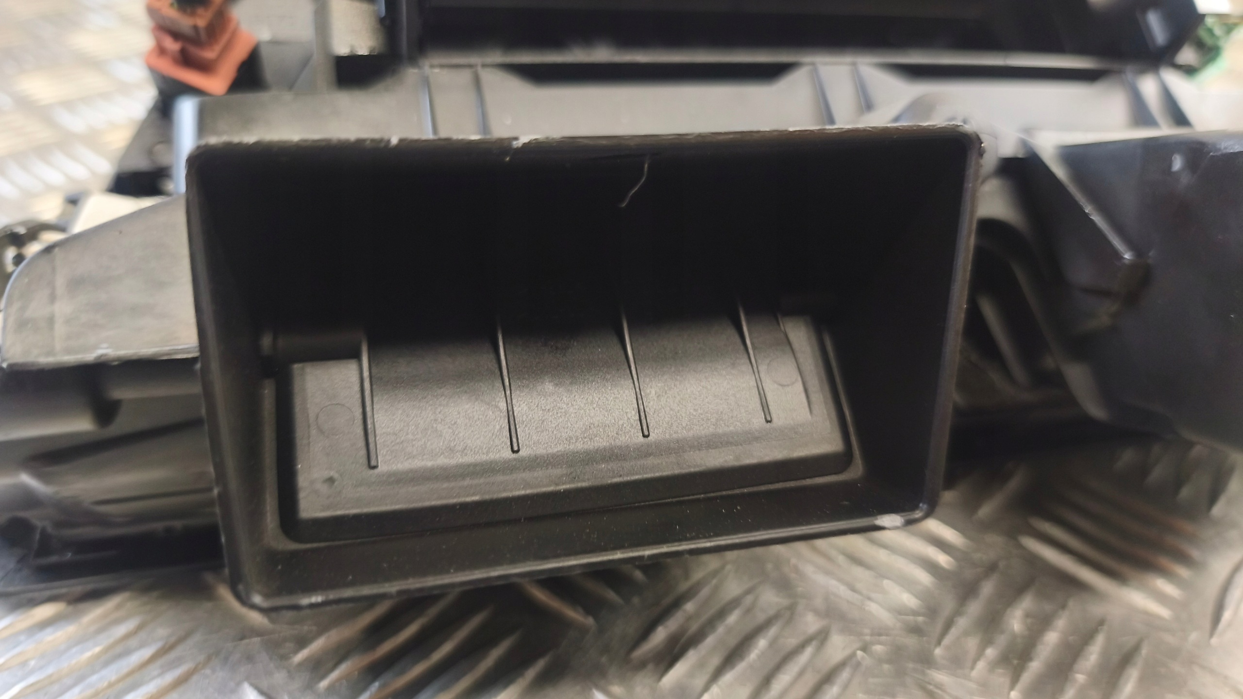 grid air conditioning devices central CITROEN PICASSO C4 2008r 303845
