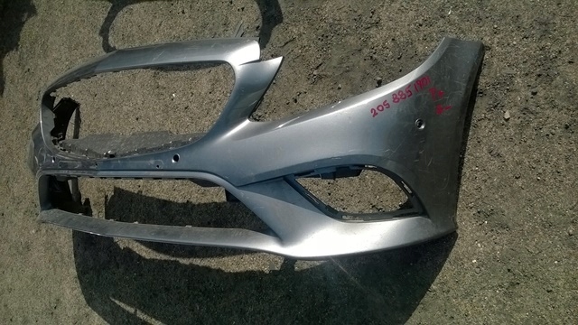 Mercedes W205 przedni zderzak LIFT