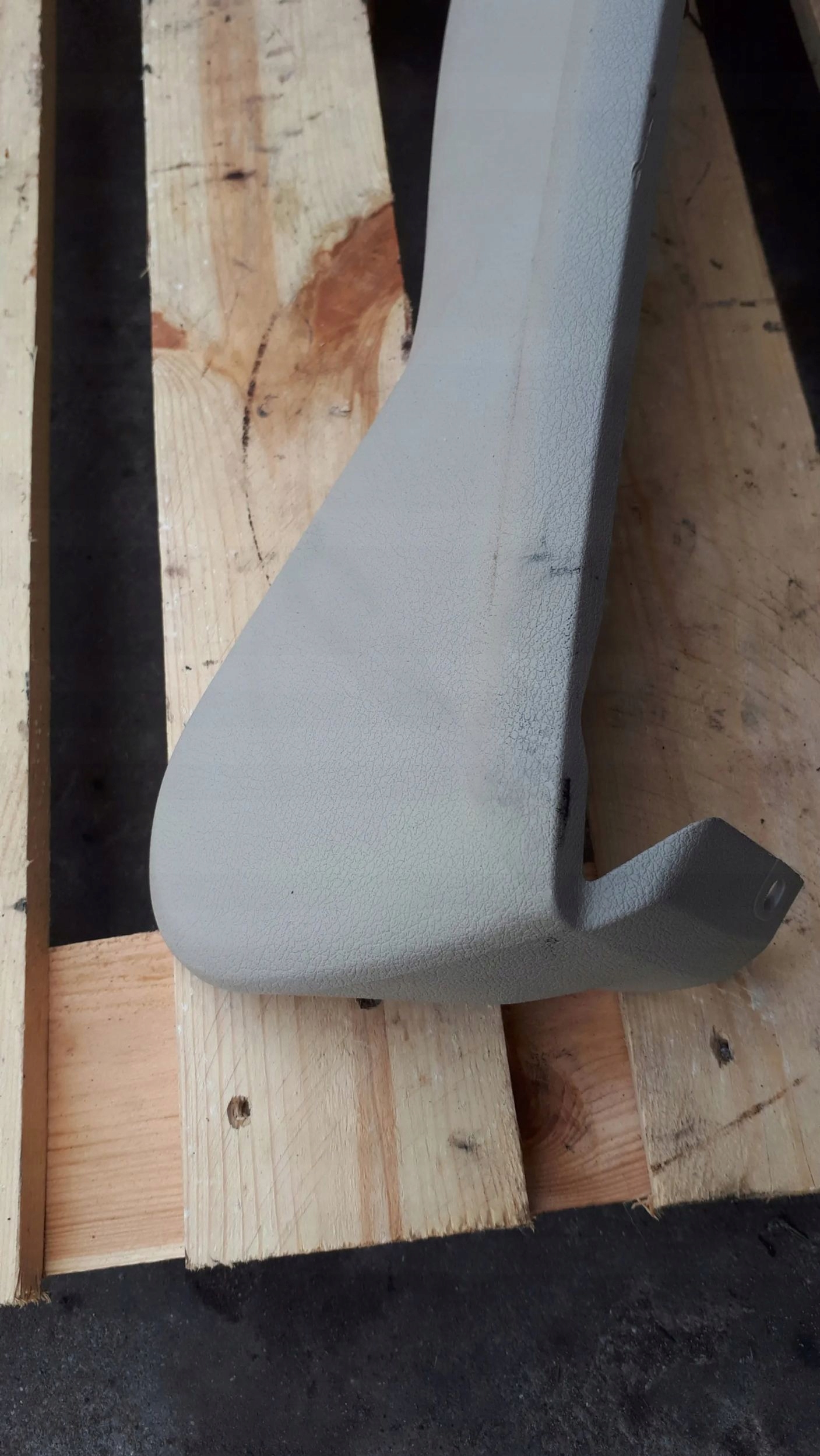 A4 B8 cover seat right front electrical JASNA