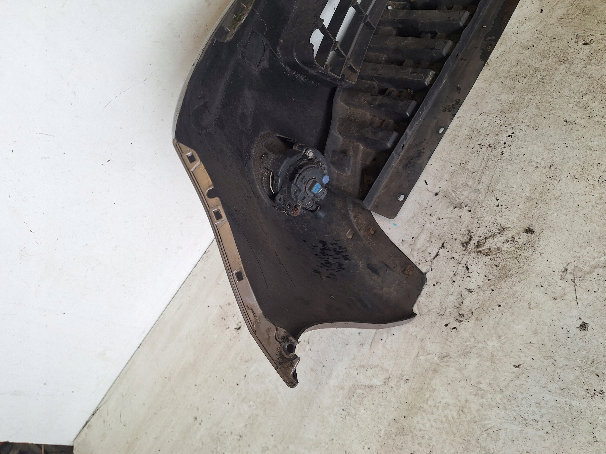 NISSAN NOTE E11 LIFT 09-12 bumper + grille