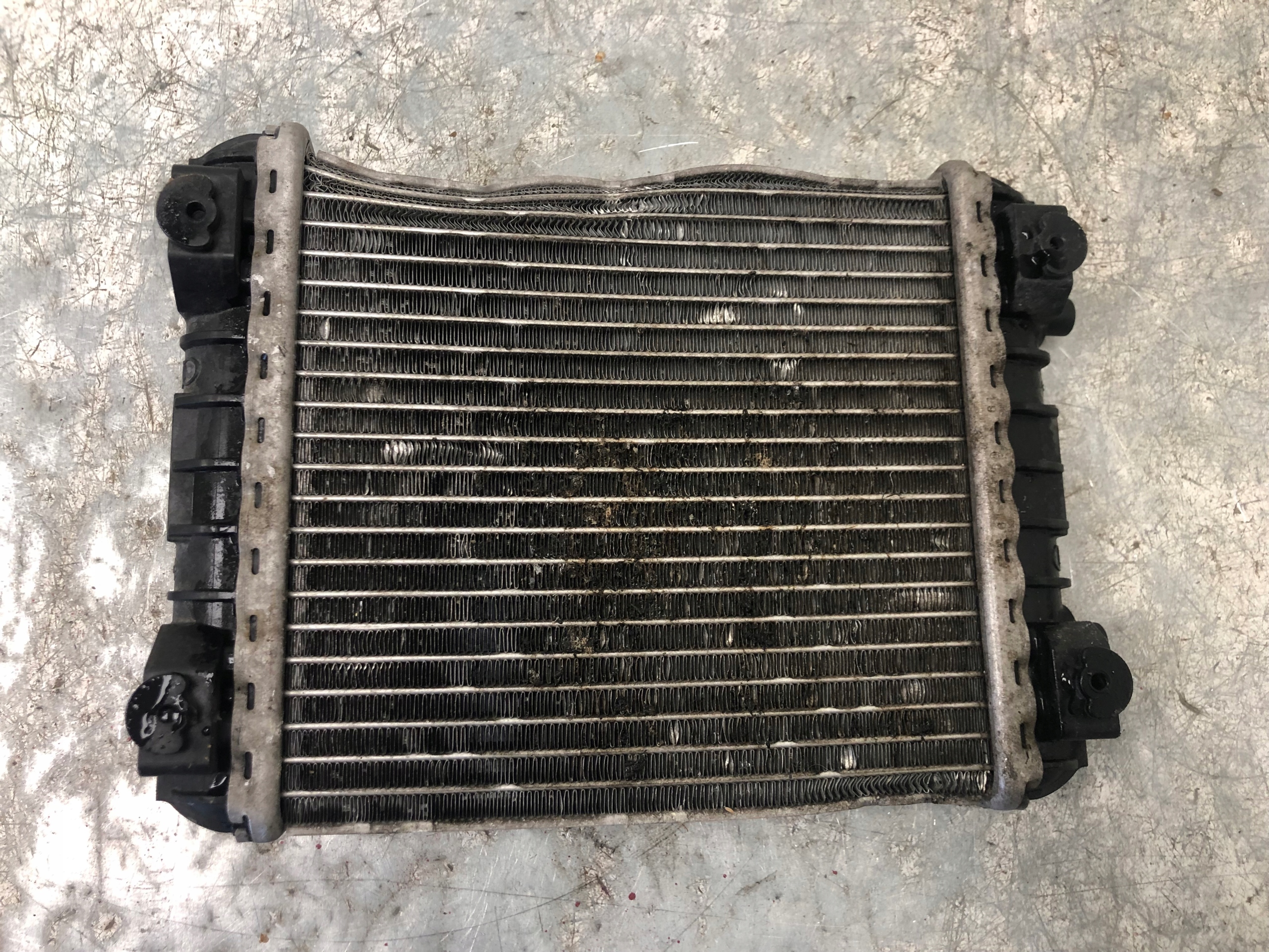 AUDI Q5 II 80A supplementary water cooler 80A121212E