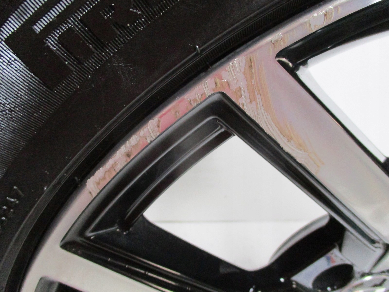 wheels tyres discs SEAT ARONA 6F9 R18 PIRELLI