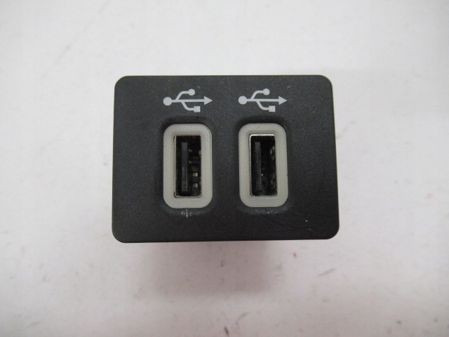 FORD C-MAX S-MAX GNIAZDO USB HC3T-14F014-AC