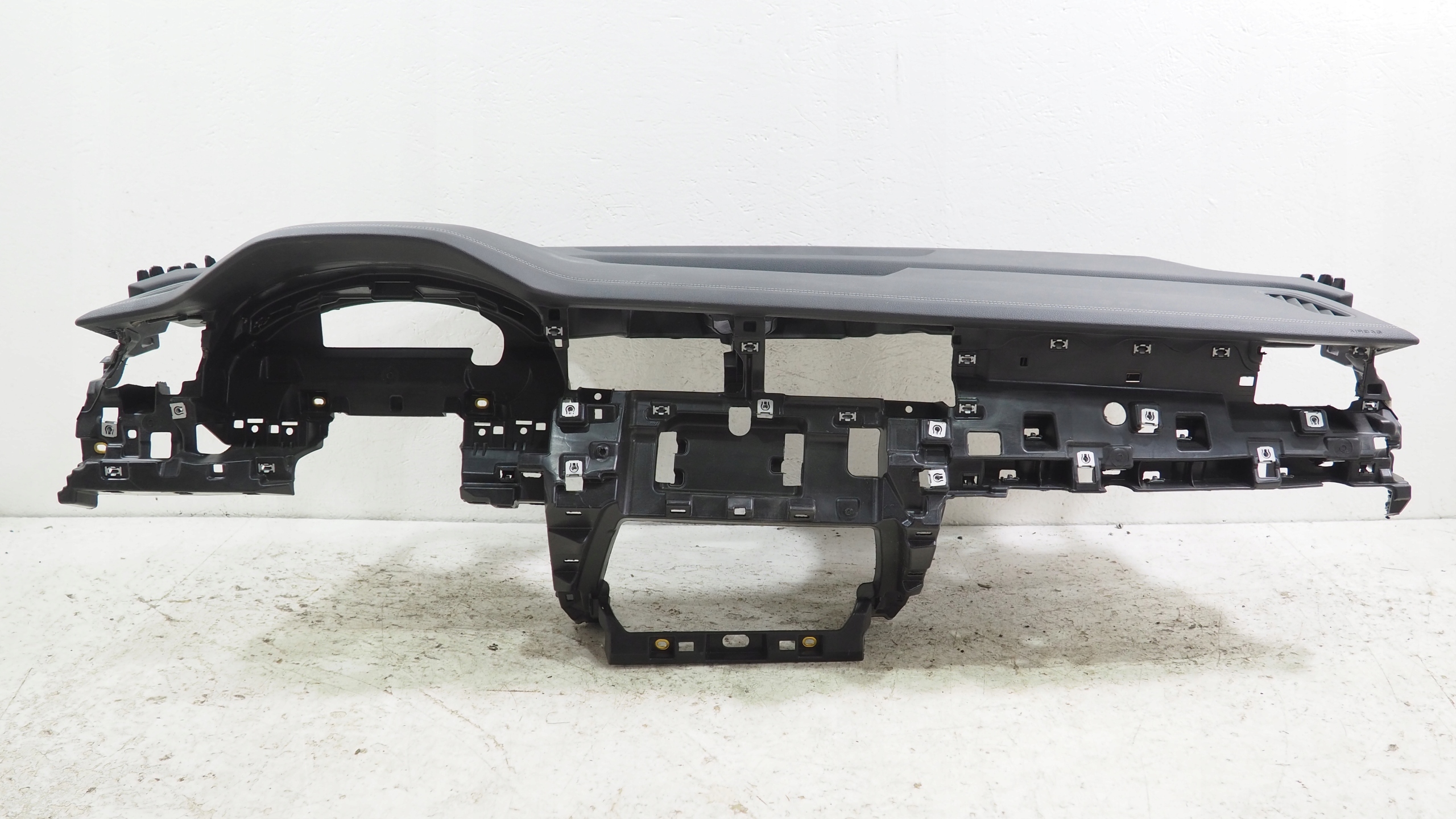 Audi Q8 console dashboard instrument panel original 4M8857033