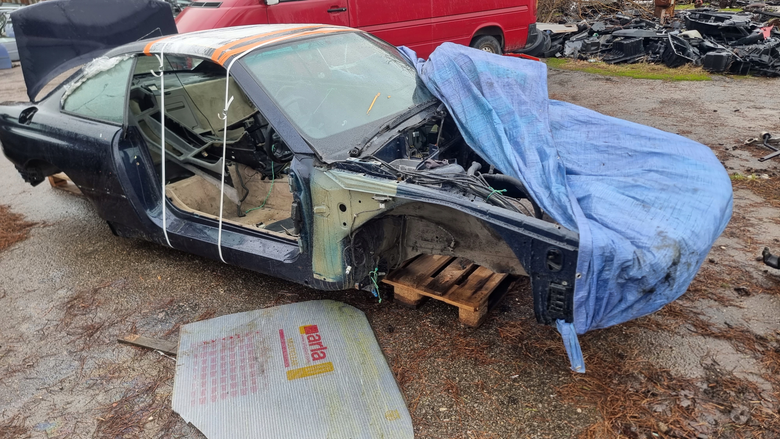 BMW 8 E31 850 840 KAROSERIA BUDA SZKIELET