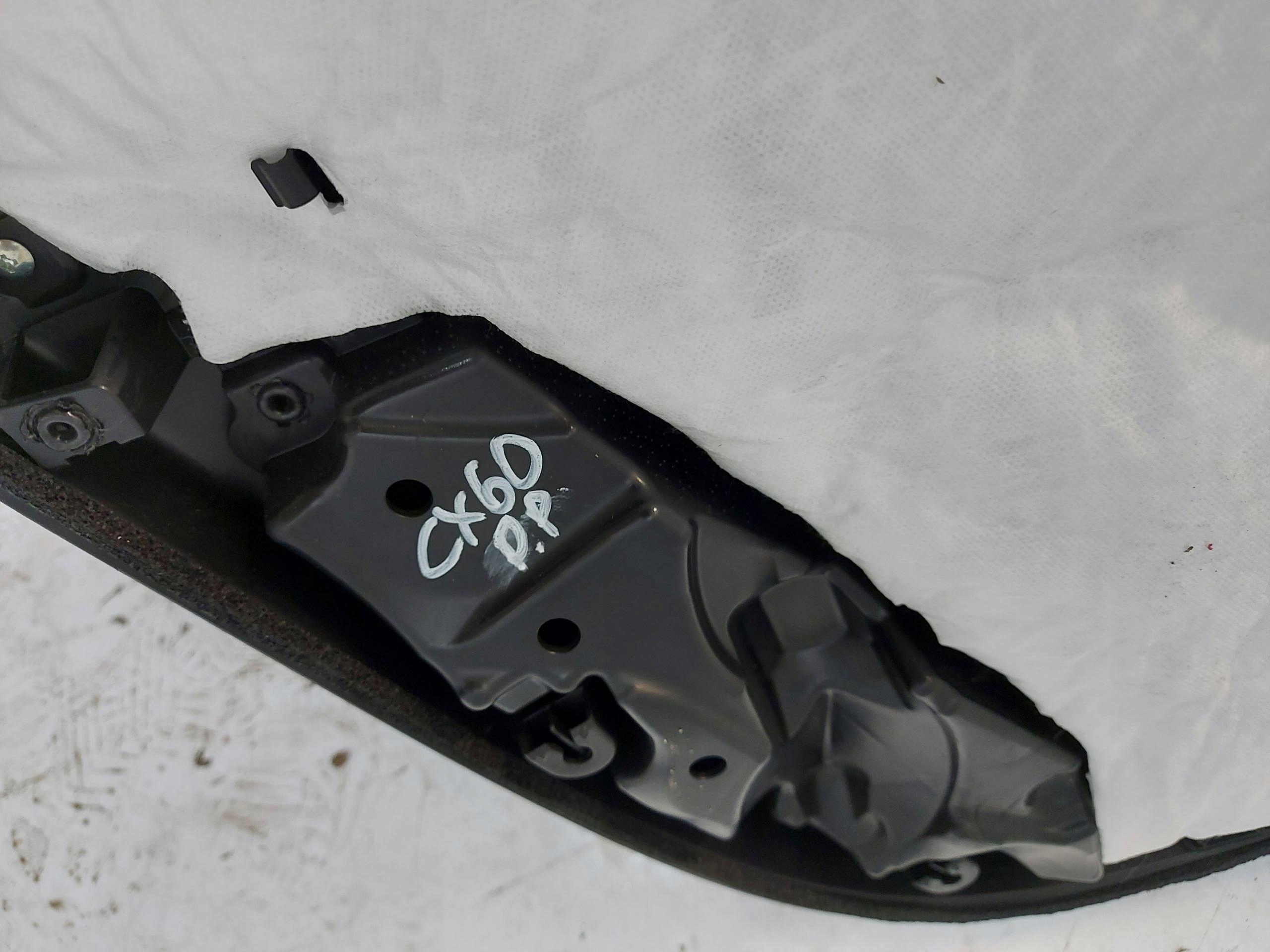 Mazda CX60 2023r side upholstery door right front front biala nic