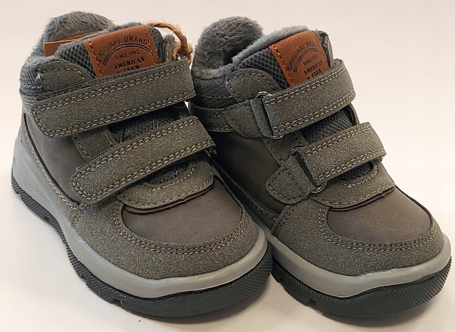 PÓŁBUTY TRZEWIKI LEKKO OCIEPLANE R 25 W 16,50 CM Kod producenta ES109/22