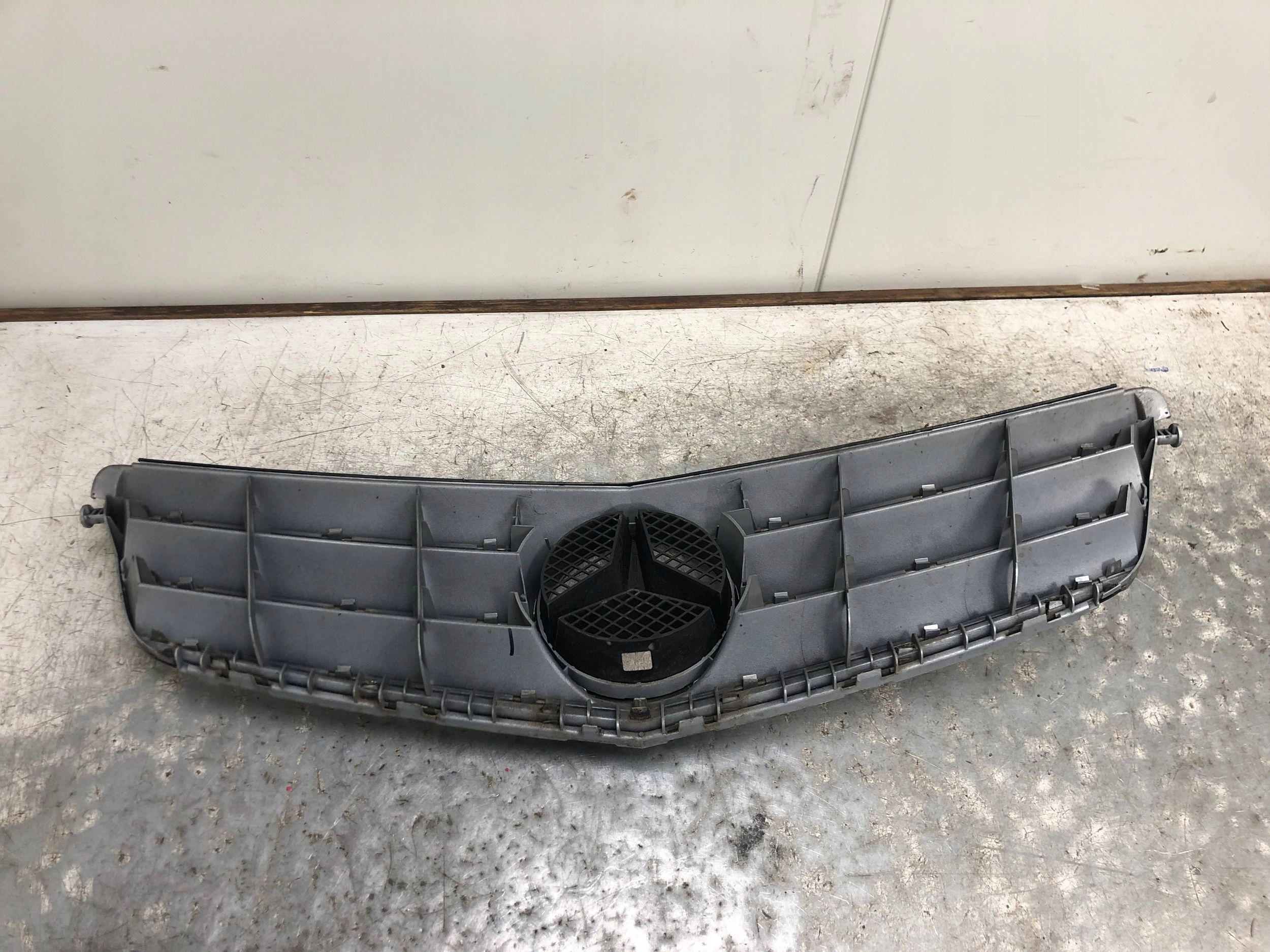 Mercedes-Benz C-Klasse W204 Kühlergrill FRONTGRILL Kühlergitter A2048800023 - Thumbnail 6