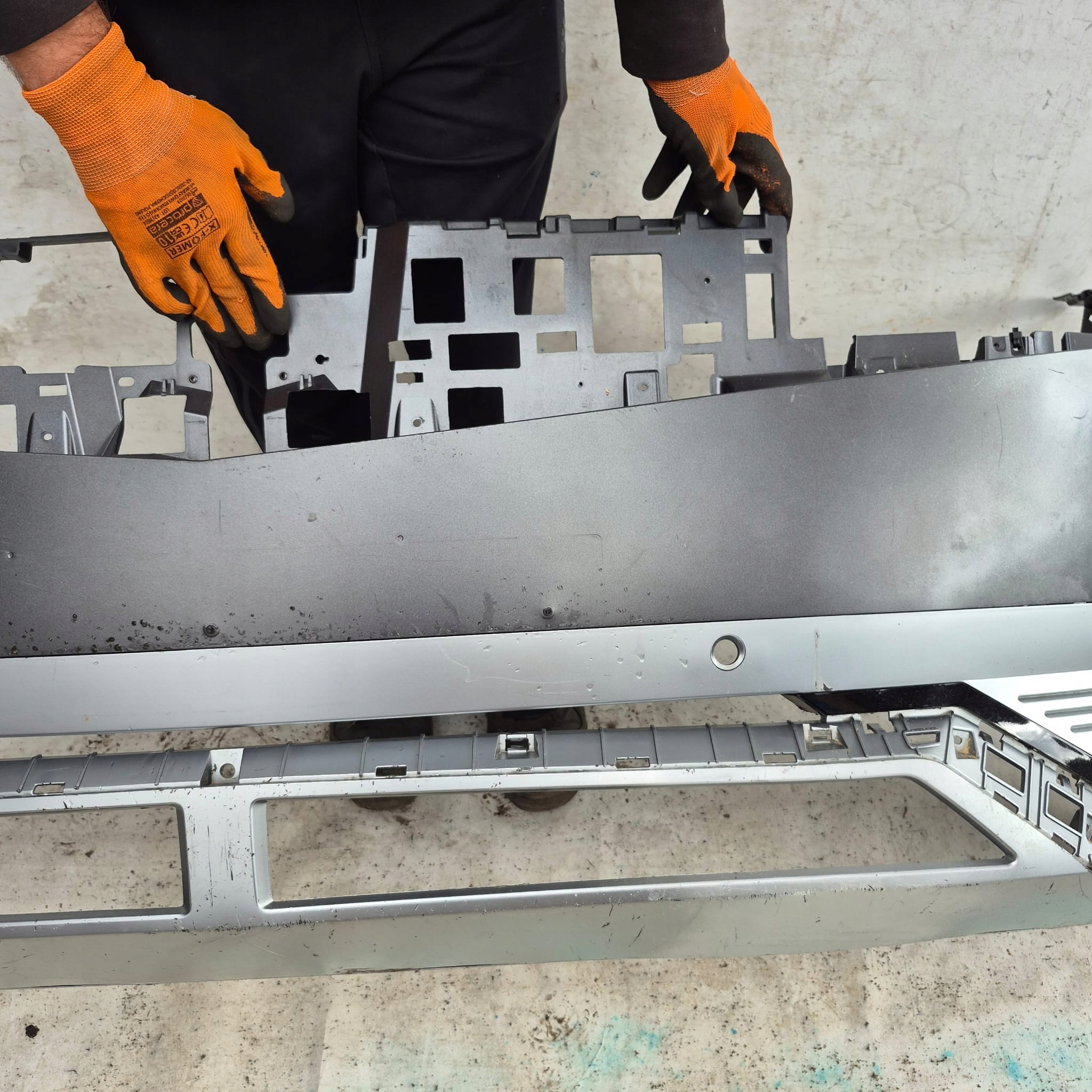 HYUNDAI IONIQ 5 21-24 bumper front front PDC