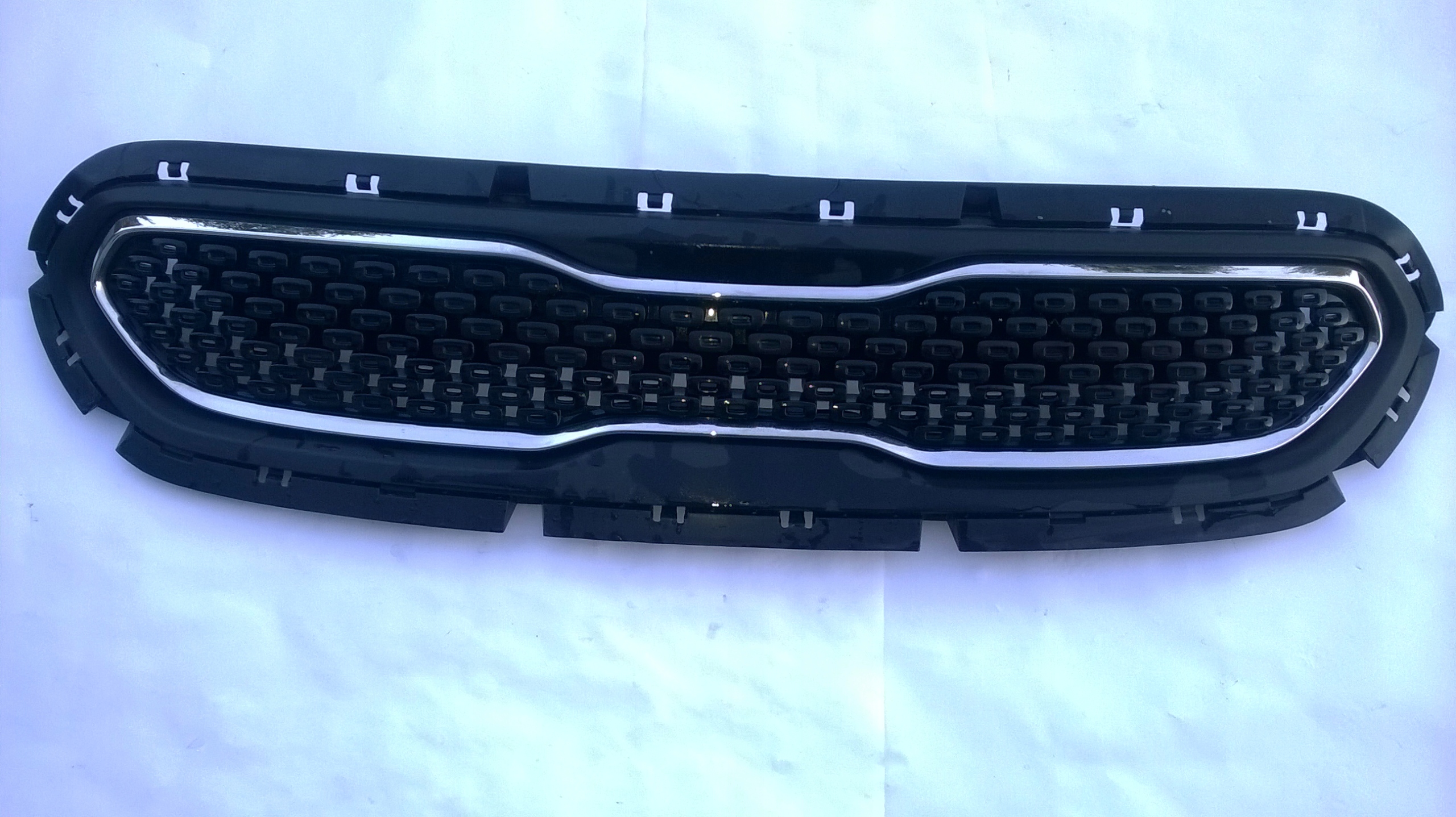 KIA NIRO16-18 grill atrapa 86350-G5000 idealny