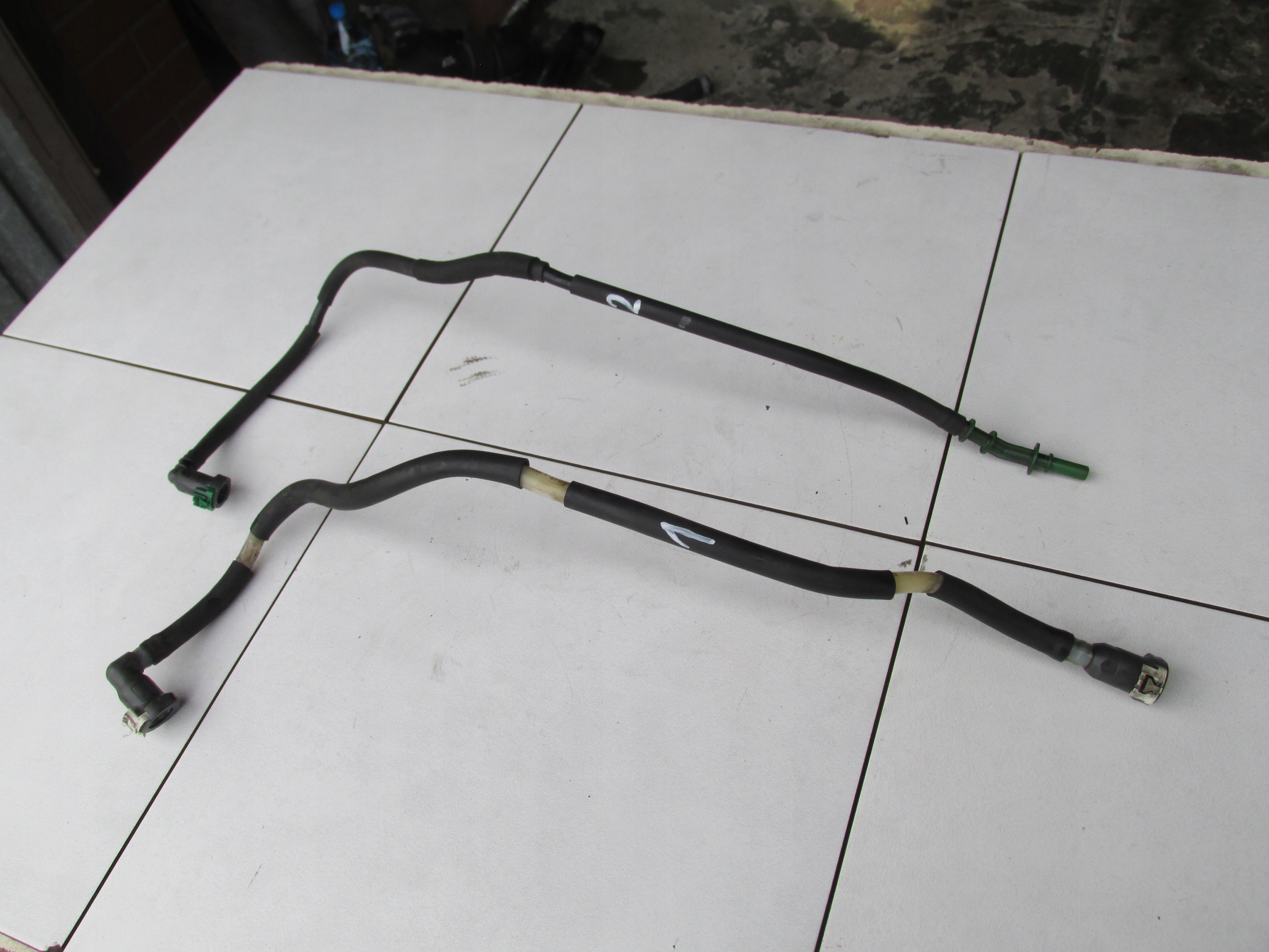 ШЛАНГ ТОПЛИВНОГО ФИЛЬТРА 2.0 TDCI C-MAX MK2 KUGA MK2