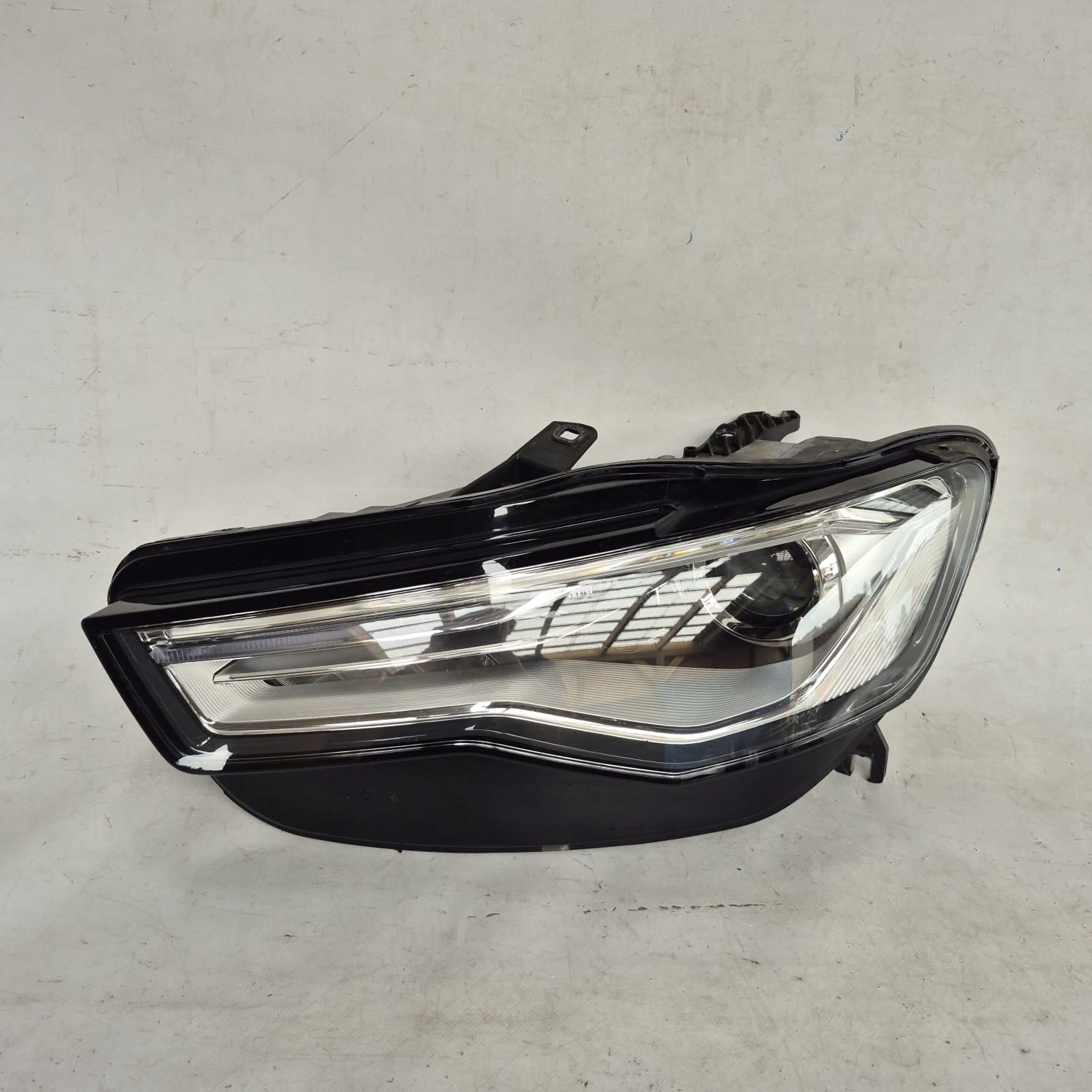 AUDI A6 C7 4G0 LIFT 14- light left front front XENON 4G0941005F