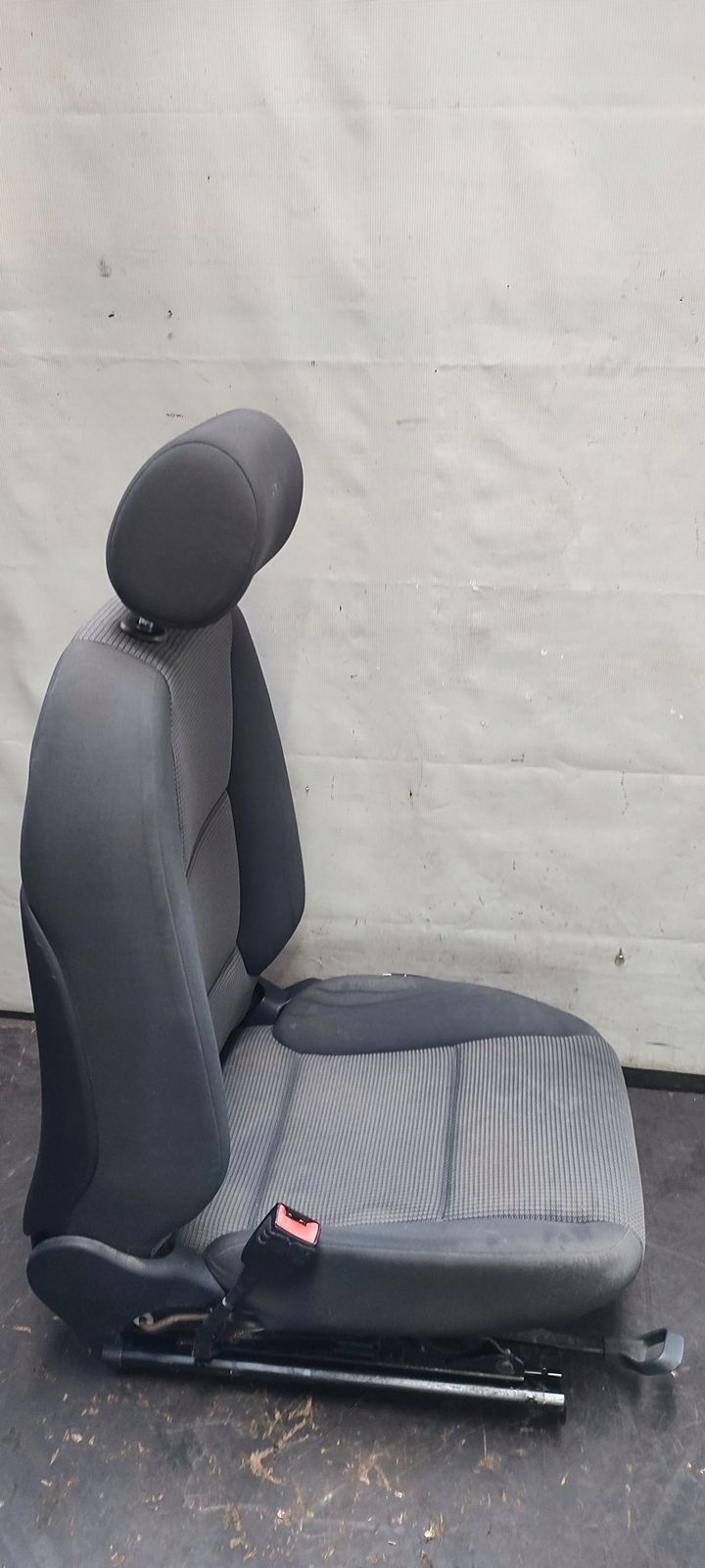 seat front left driver´s Audi A3 8P 3D LY7W