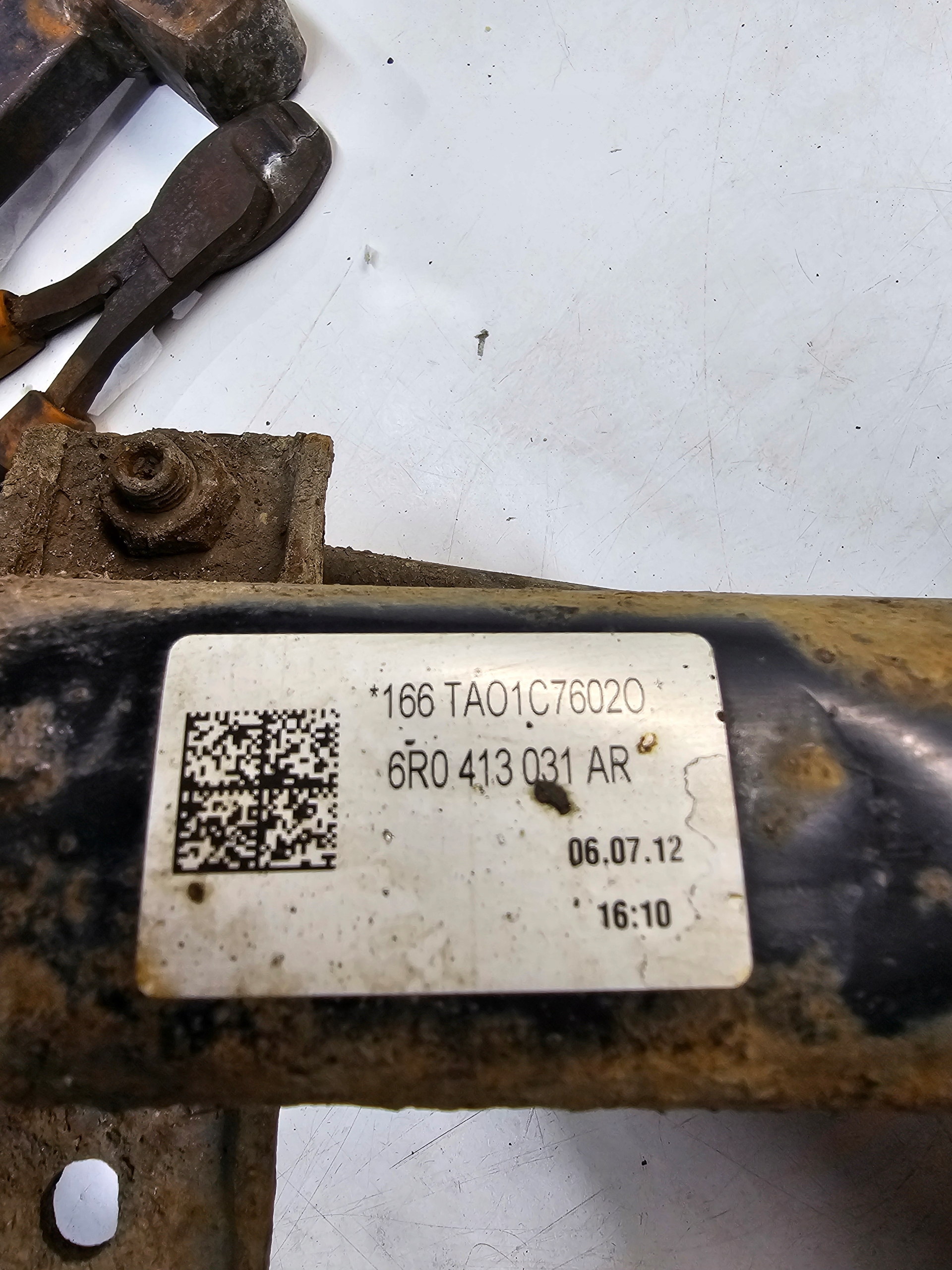swing right AUDI A1 8X VW SKODA KOMPELT 6R0413031AR