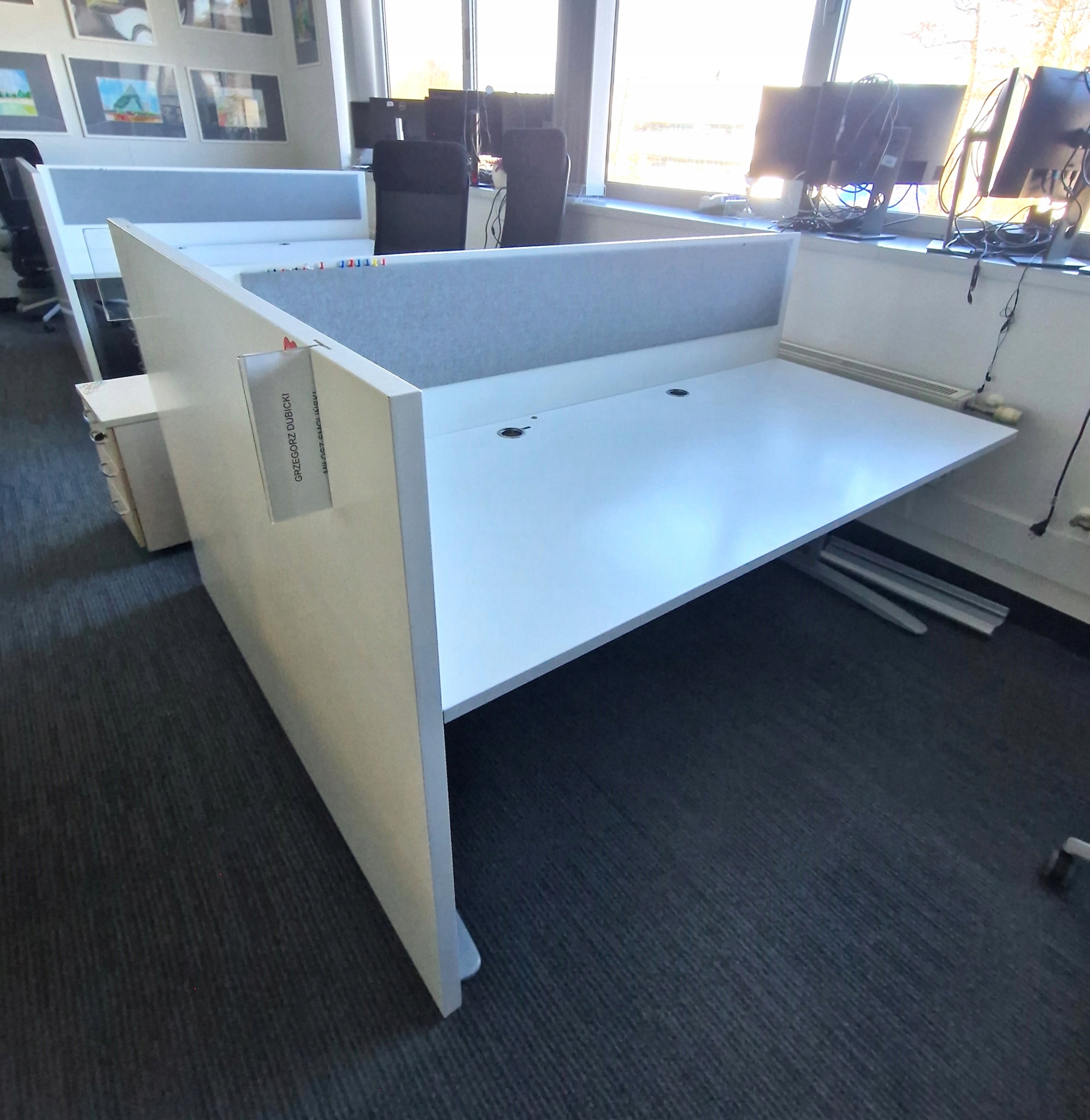 2 x biurko + ekran - 2 stanowiska pracy