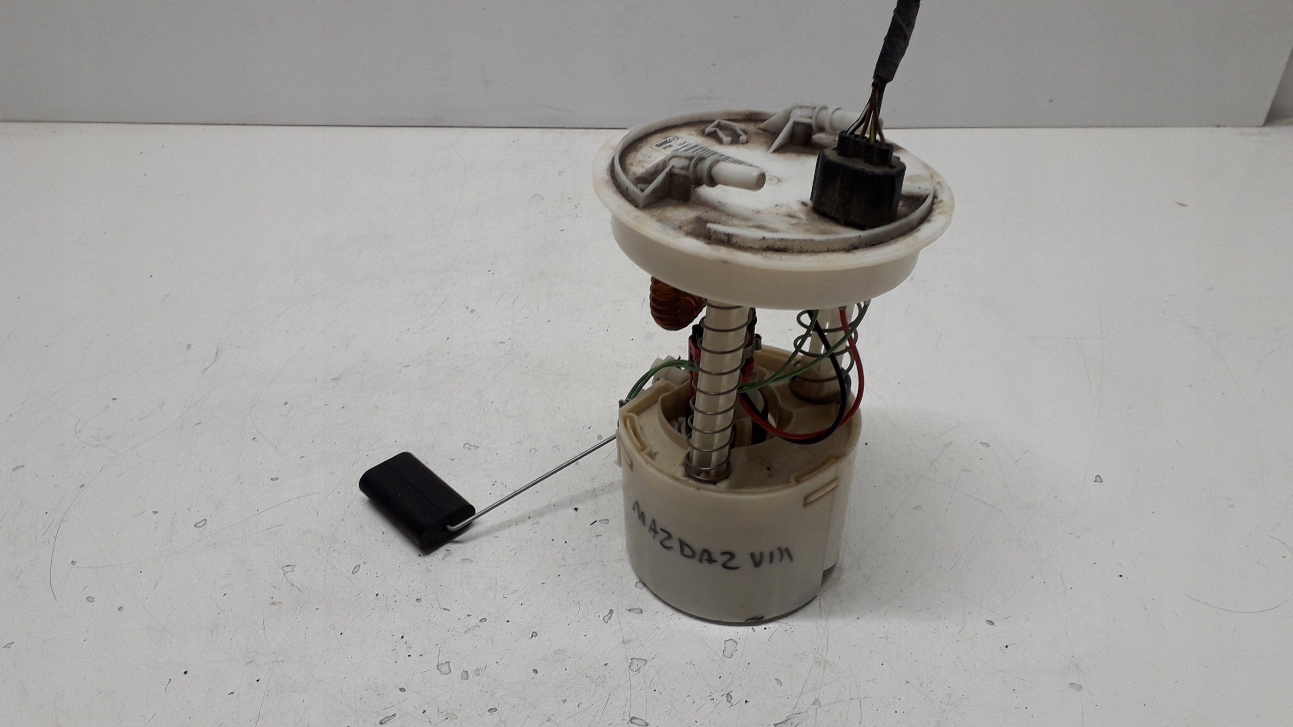 MAZDA 2 FIESTA 1.25 POMPA PALIWA KWN831