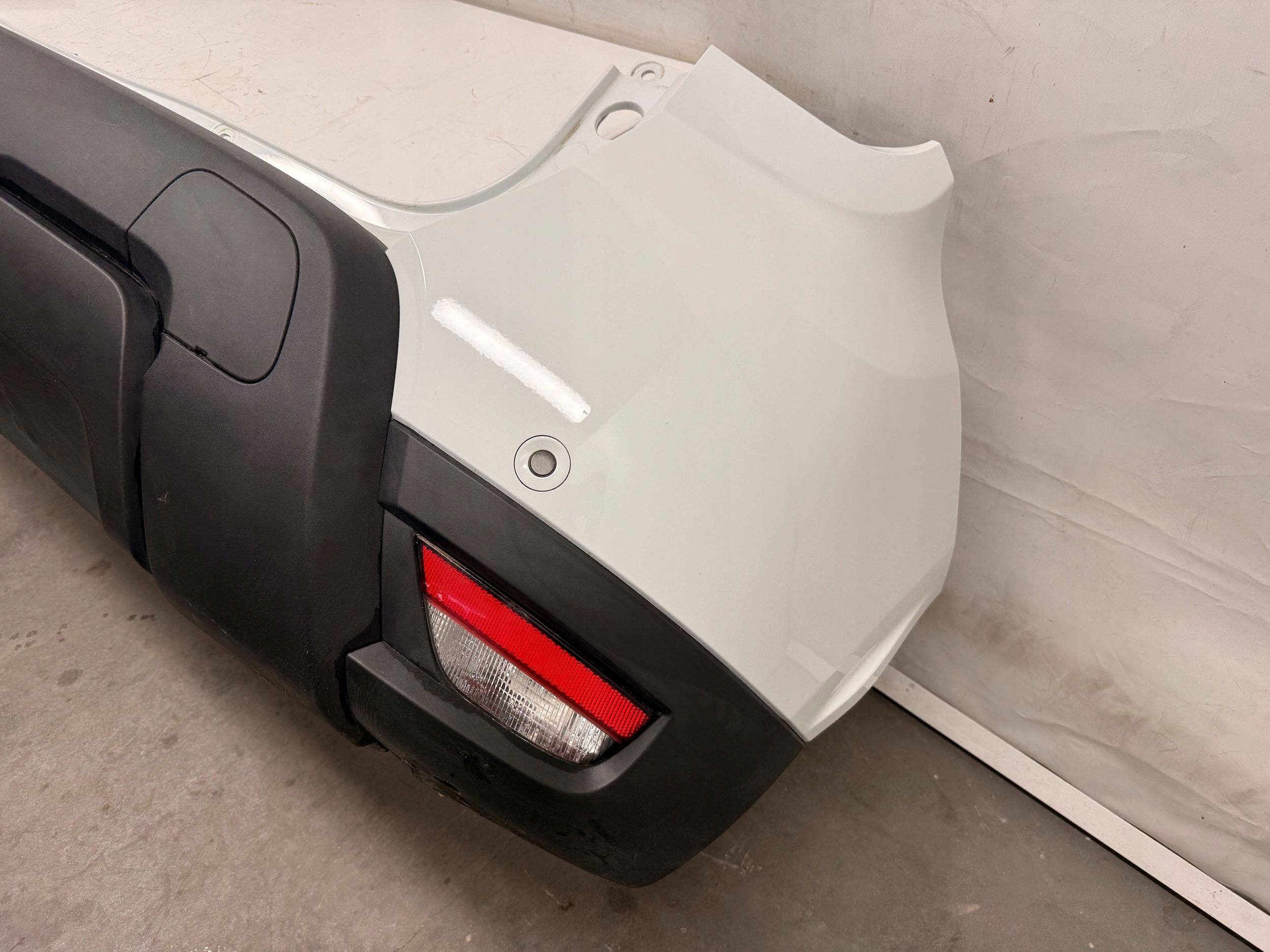 Dacia Duster II bumper rear part rear 4x PDC DV369