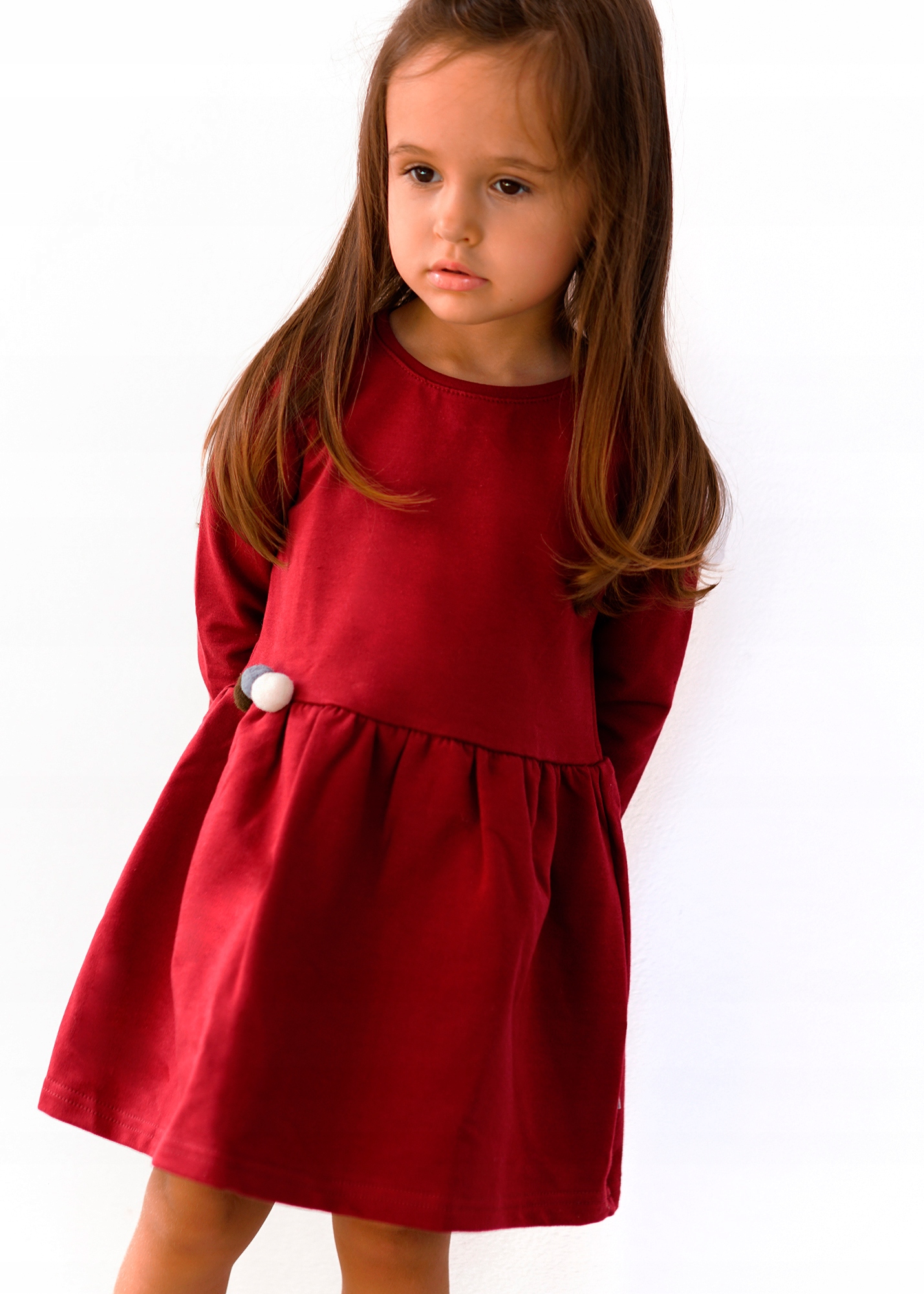 Sukienka ciepła dla dziewczynki BRILLIANT z pomponami 110 BORDOWA - BAYA Kolor czerwony
