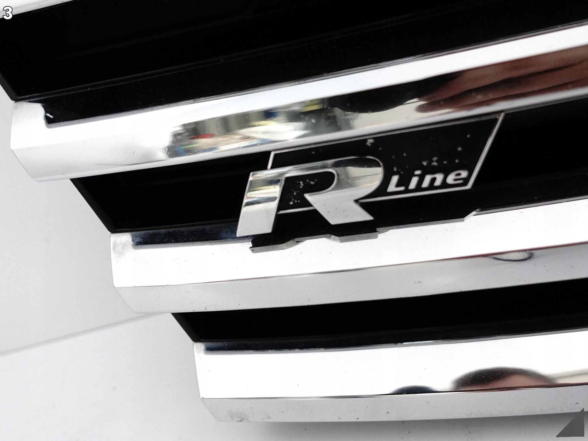 VW TOUAREG II LIFT 7P6 14-18 R-LINE ZDERZAK GRILL ATRAPA PRZÓD Typ samochodu Samochody osobowe