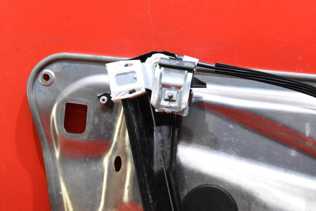 window regulator right front EU A2047200635 MERCEDES C-KLASA W204 07-12