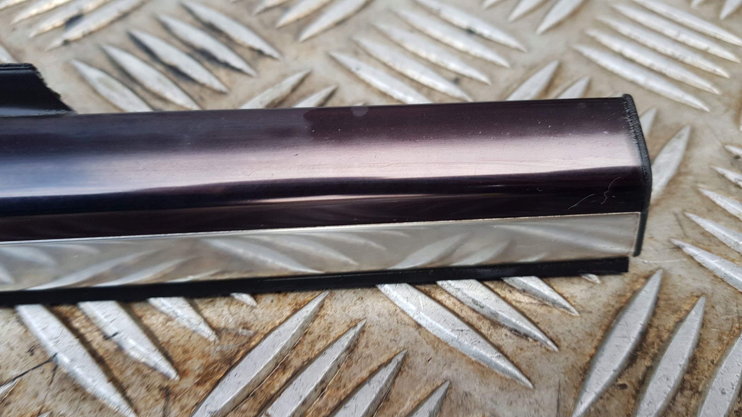 MERCEDES W220 moulding dust left front