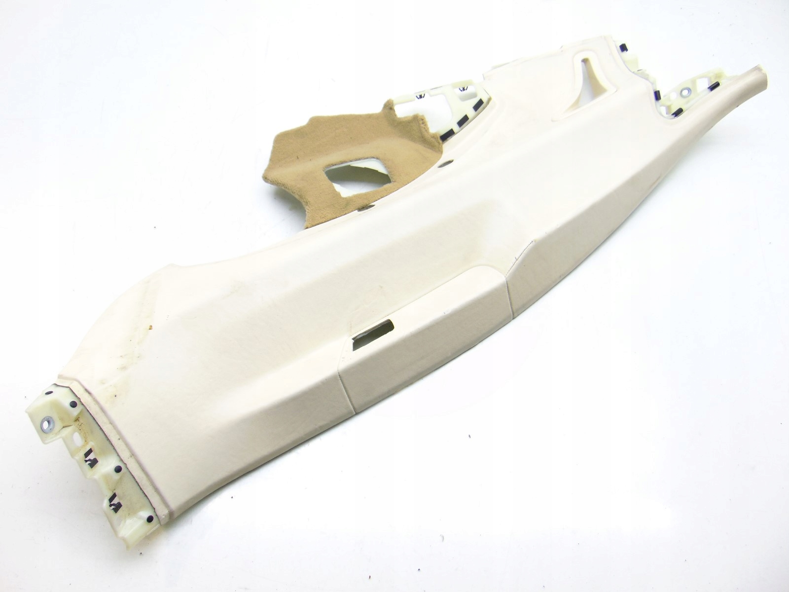 КРЫШКА СТОЙКИ ЛЕВАЯ ЗАДНЯЯ PANAMERA И 970 97055519501