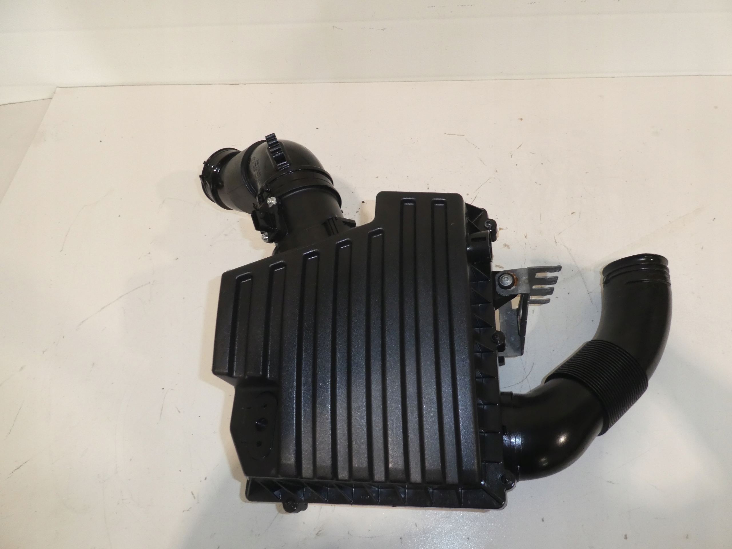 VW AMAROK LIFT GEHÄUSE FILTER LUFT 2H6129607